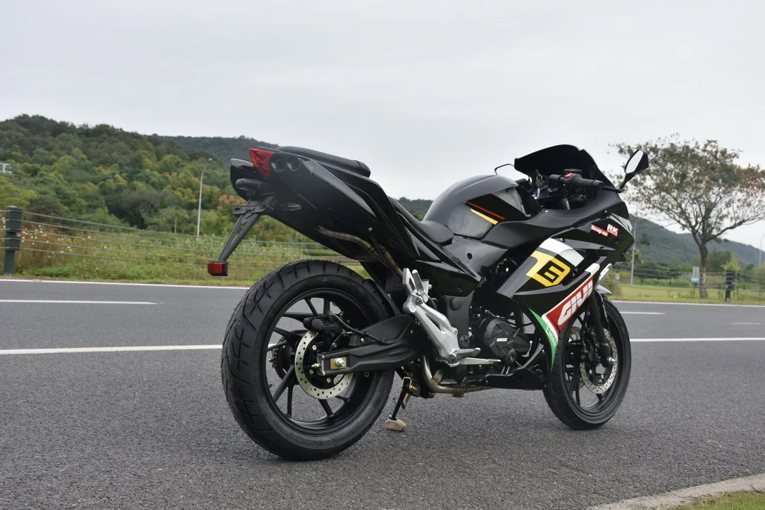 SINSKI Customized motorcycle fuel tank stickers 140km/h motorcycle fuel pressures regulator Gas motorcycle