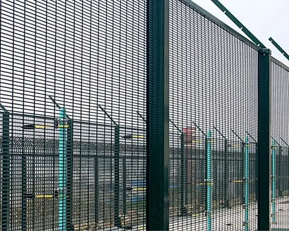 China Plastic Portable Pig Cattle Deer Cow Solar Electric Energizer Anti Climb Weatherproof outdoor Fence For Ani