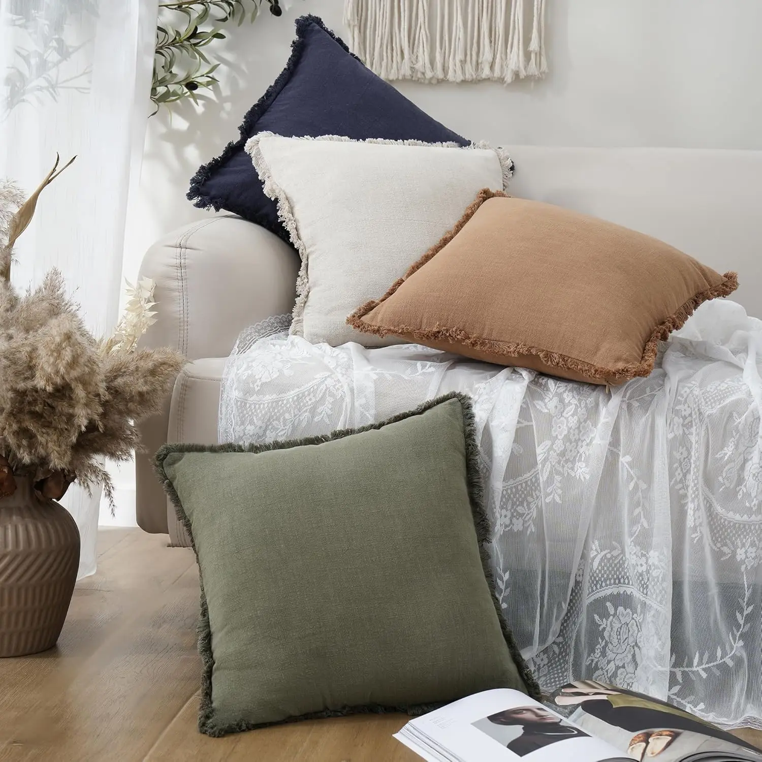 Solid Pattern Decorative Pillow Cover with Tassels New Design Fashion Cushion for Home Decor for Neck