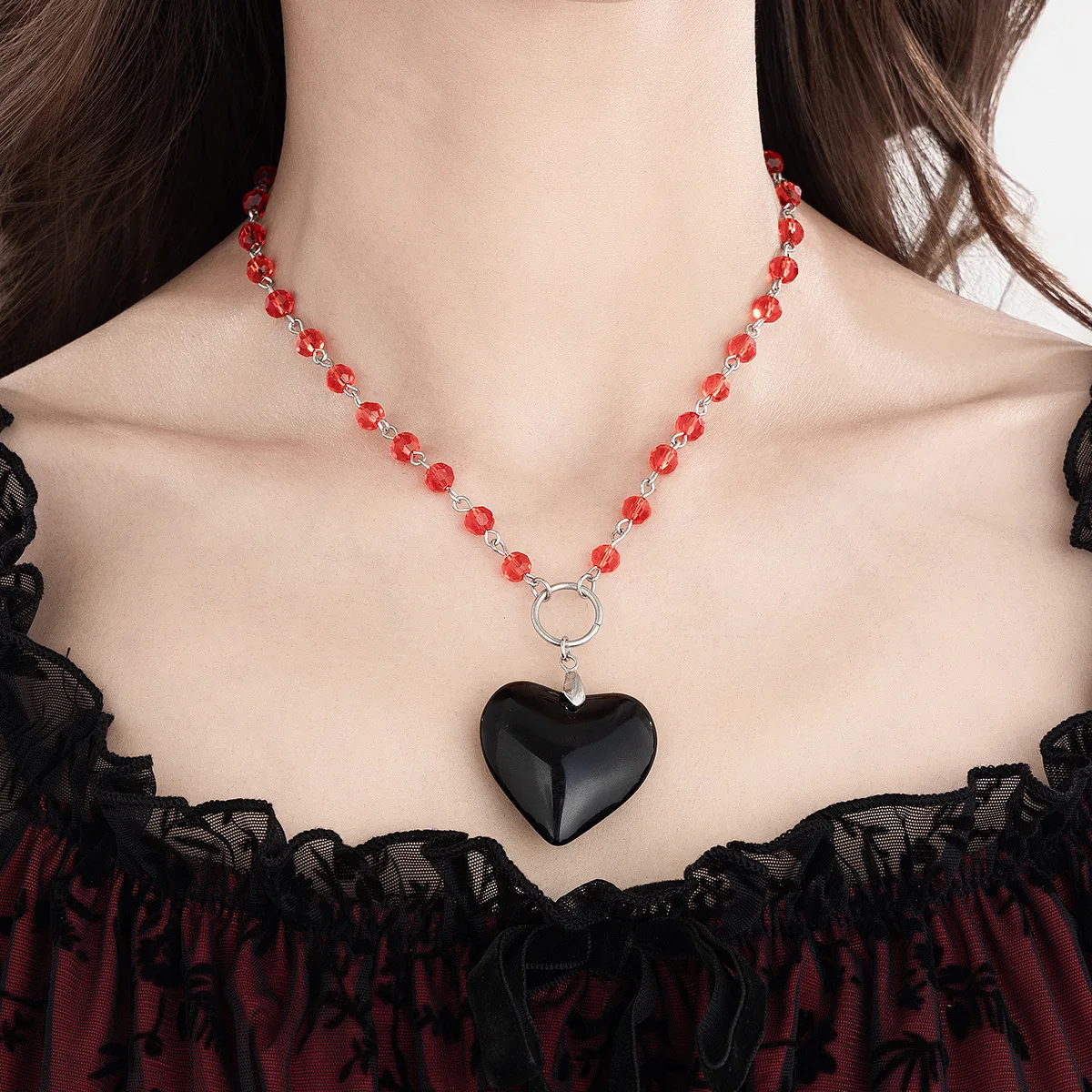 Fashion jewelry women Halloween personalized bead crystal collarbone chain necklace personalized heart-shaped pendant necklace