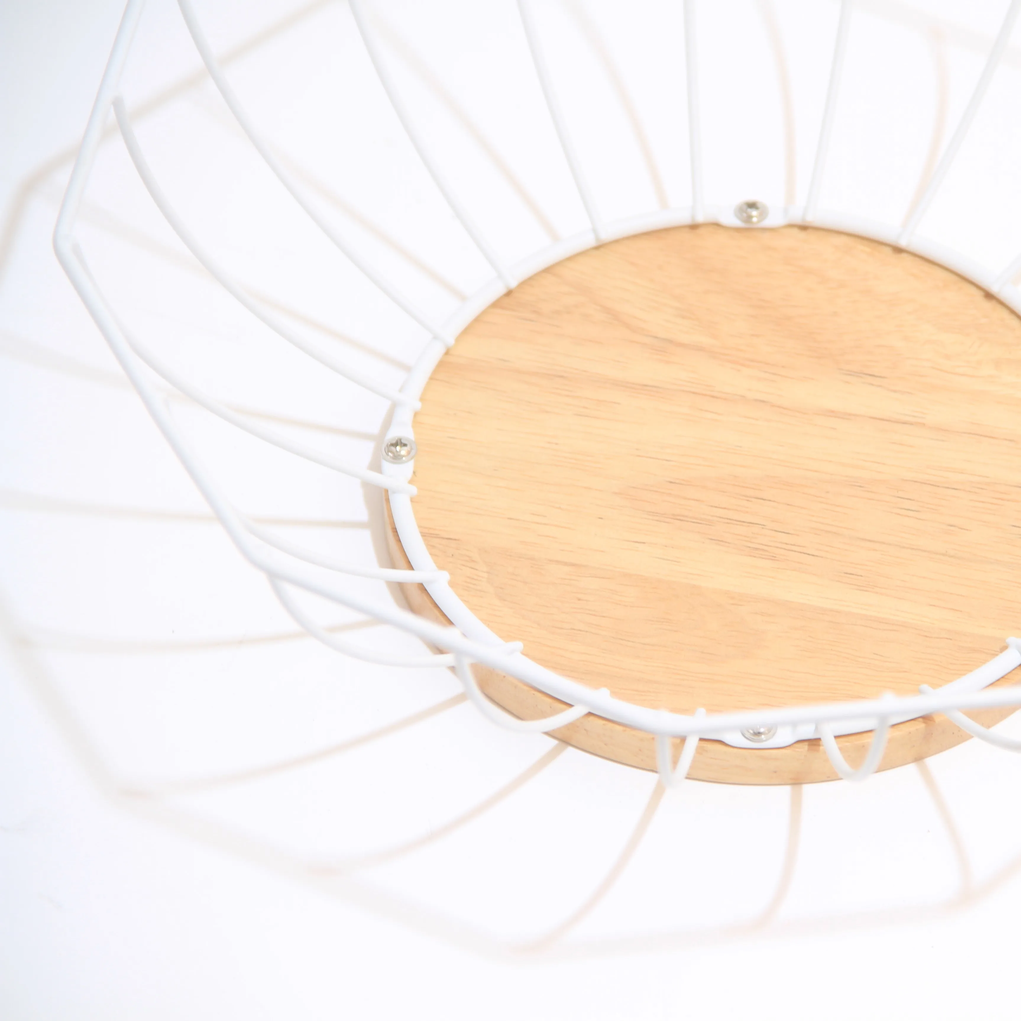 Round Iron Metal Mesh Wire Fruit Vegetable Basket With Wood On The Bottom kitchen organizer