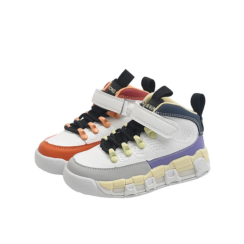 Осень 2021 для маленьких мальчиков и девочек несовместимый баскетбольные кроссовки Детская одежда для детей ясельного возраста; Одежда для больших детей; С высоким берцем сенсорный ремень эластичные шнурки Брендовая обувь
