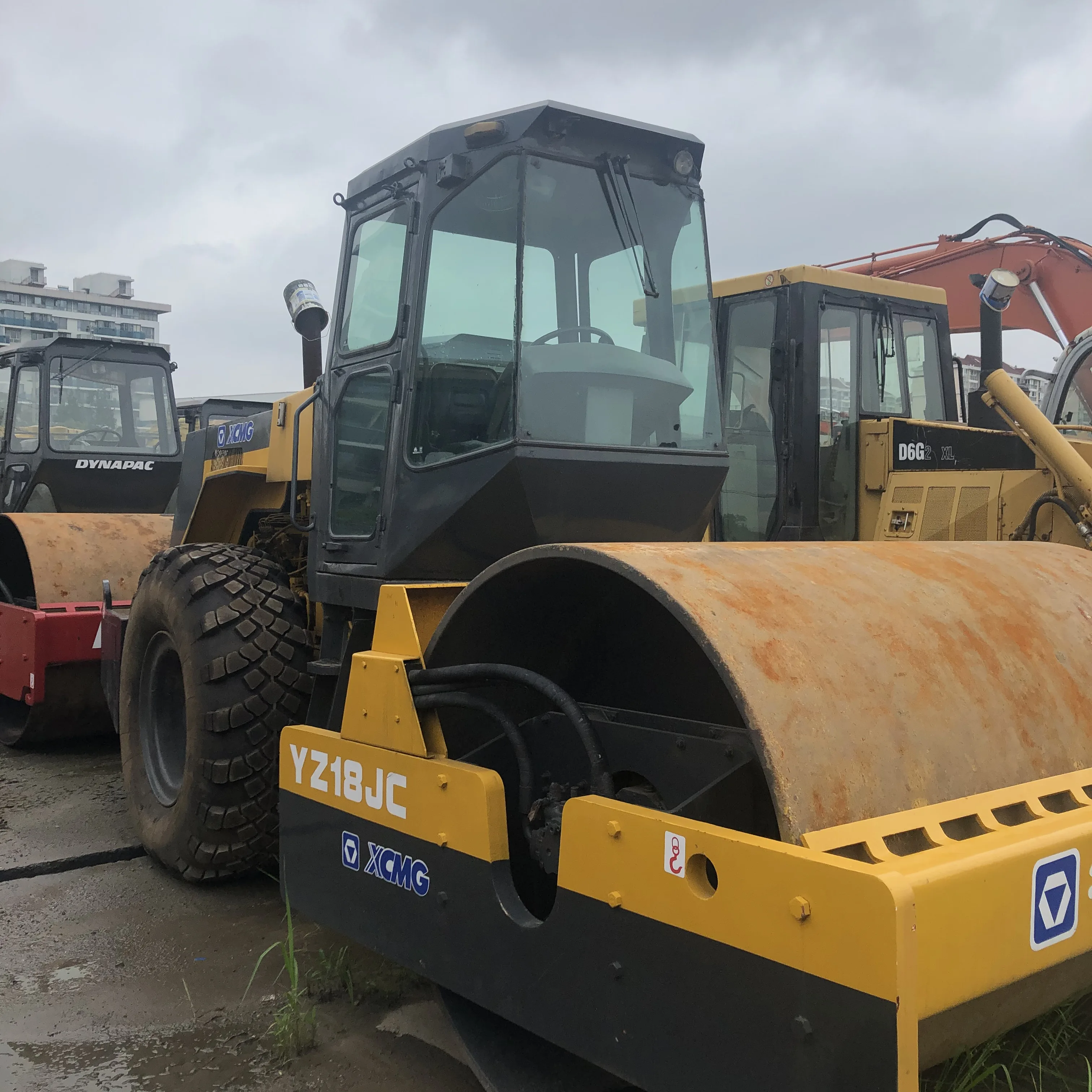  Б/у дорожный каток YZ18JC уплотнитель DYANPAC 251 Каток BOMAG