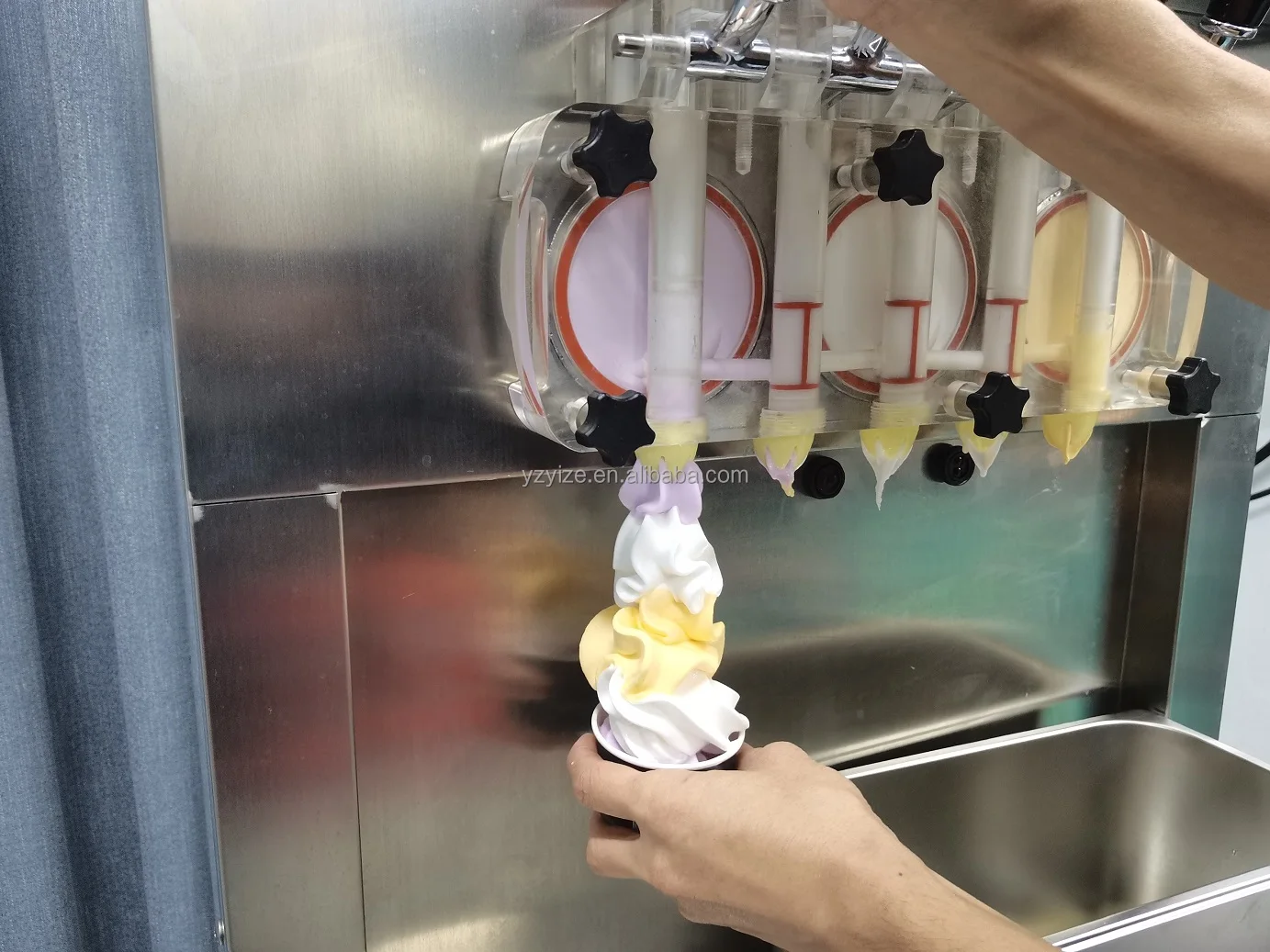 Commercial 7 Flavor Ice Creaam Machine Soft Ice Cream Automatic Soft Serve Ice CreamCreme Vending Machine For Sale
