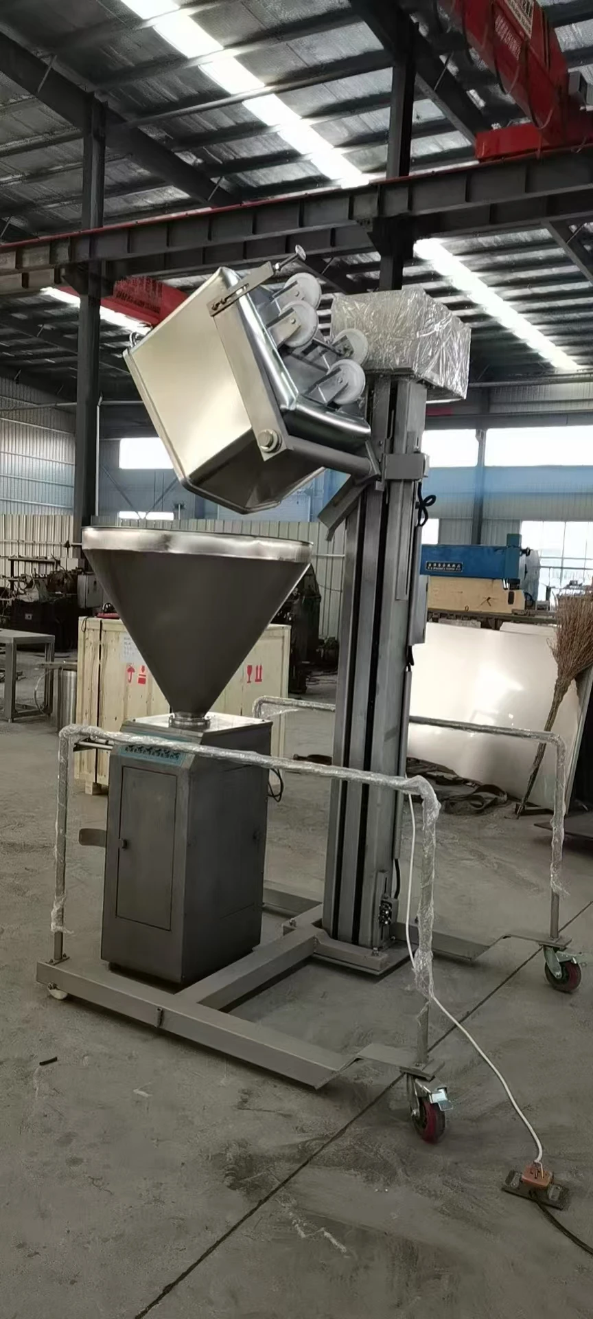 High efficiency industrial sauce meat seafood stainless steel cart vertical lift elevator machine