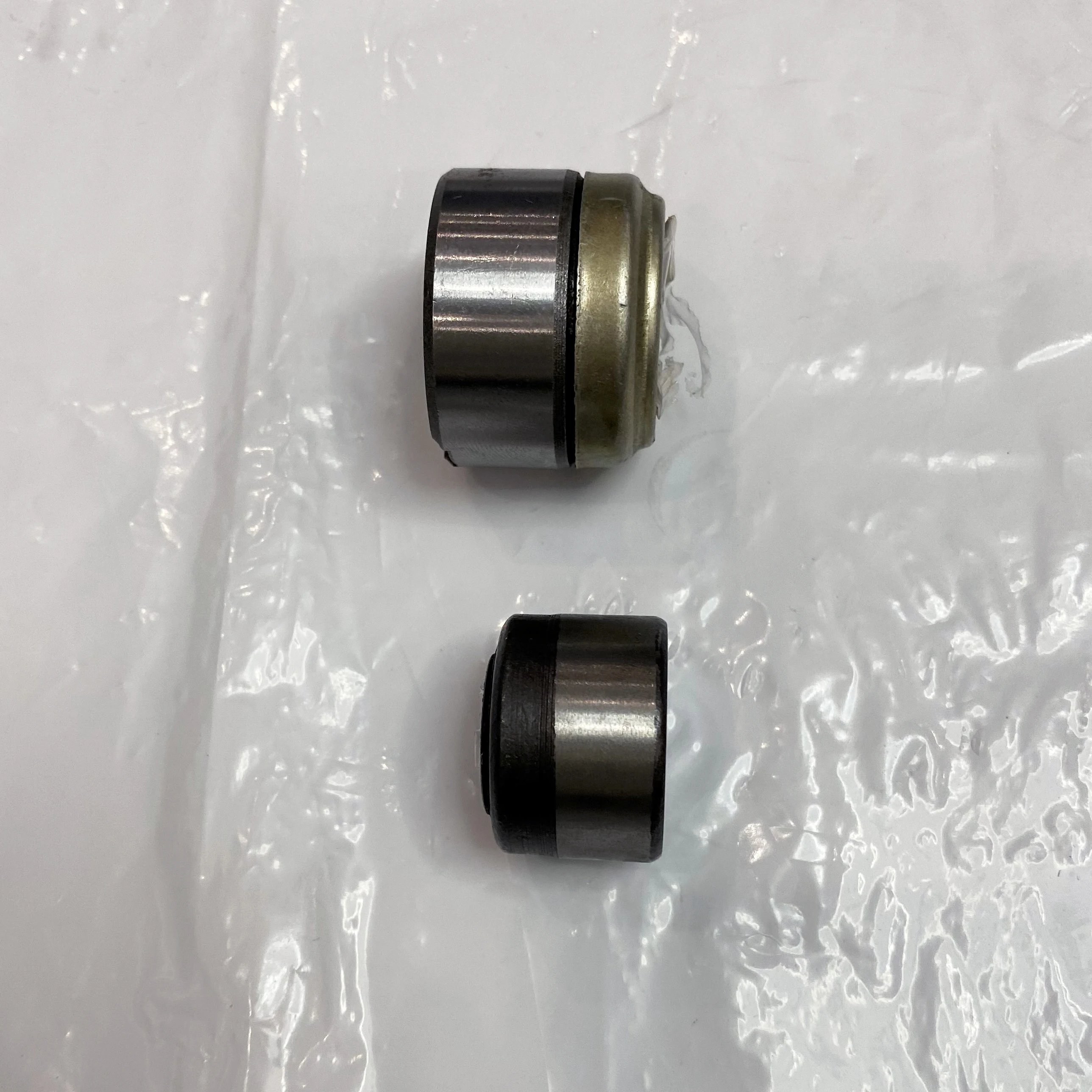 DST high quality  Universal joint bearing   cross head holt bearing