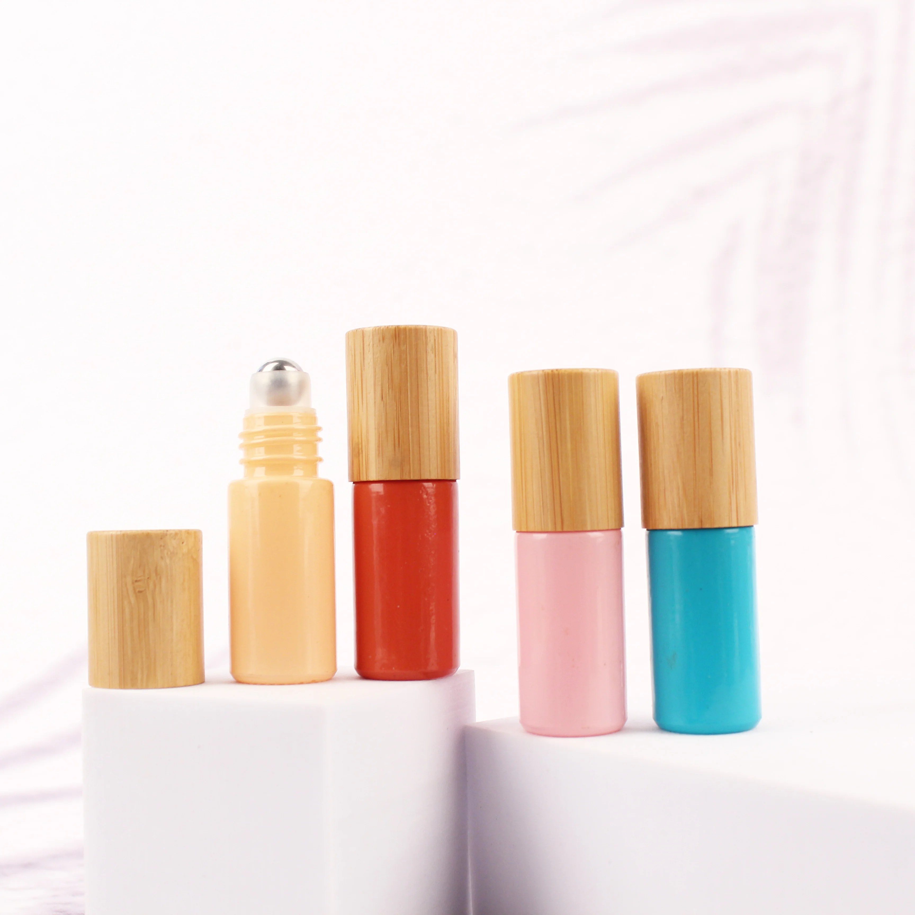 round empty colorful 5ml glass cosmetic roll on bottle with metal roller