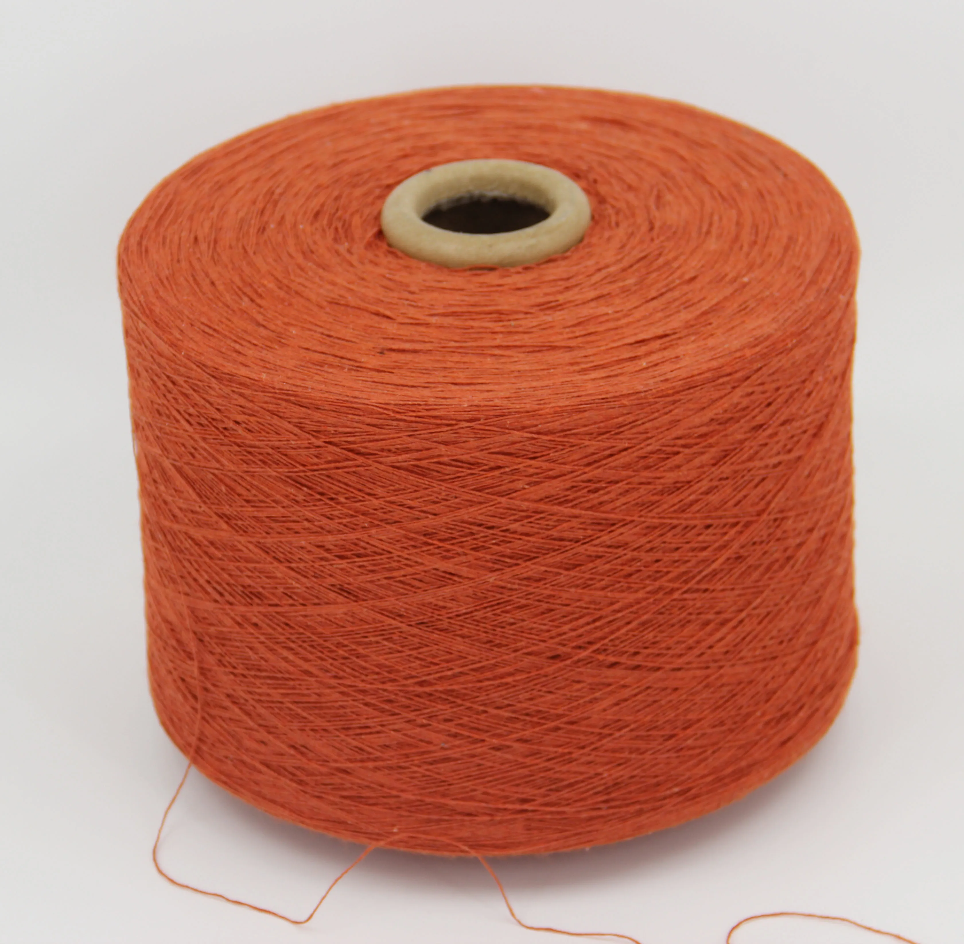 Переработанная пряжа текстильная/трикотажная влажный сухой высокое качество пятно складе 28s / 2 цвета