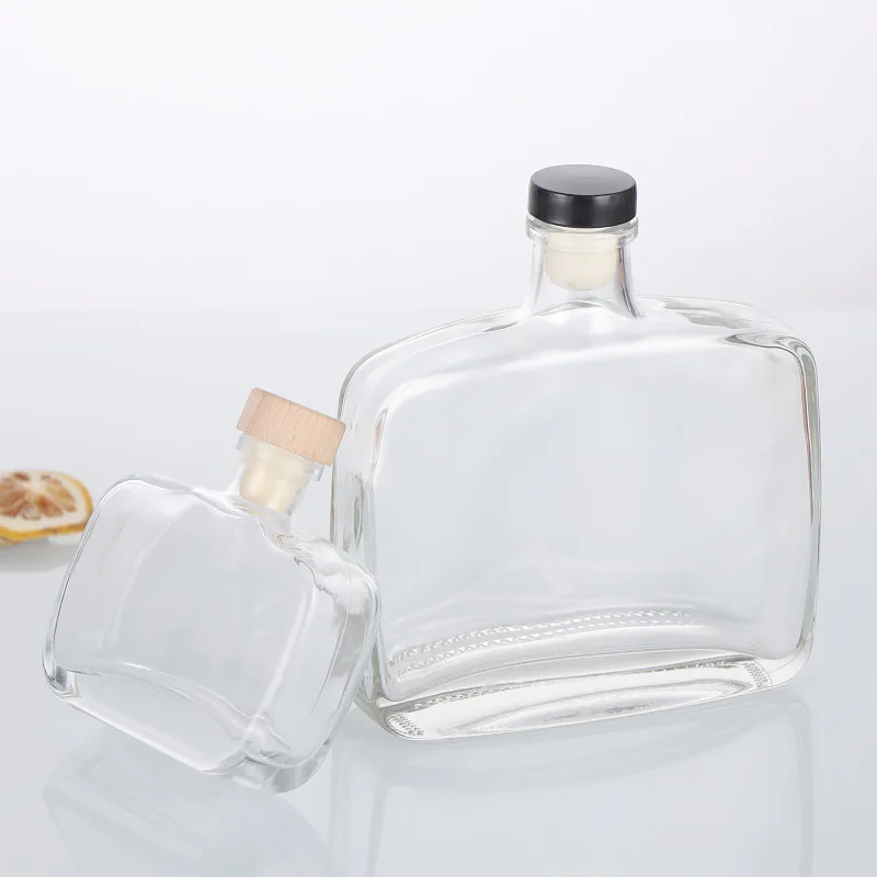 Empty transparent 100ml 200ml 300ml 500ml small flat square glass beverage bottle for wine milk juice drinking