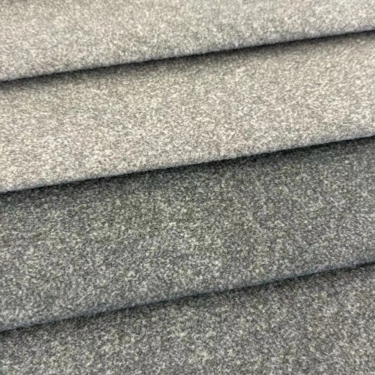 2024 New Luxury Sofa Fabric 100% Polyester Velvet Fabric for Sofa Cationic Milled Design