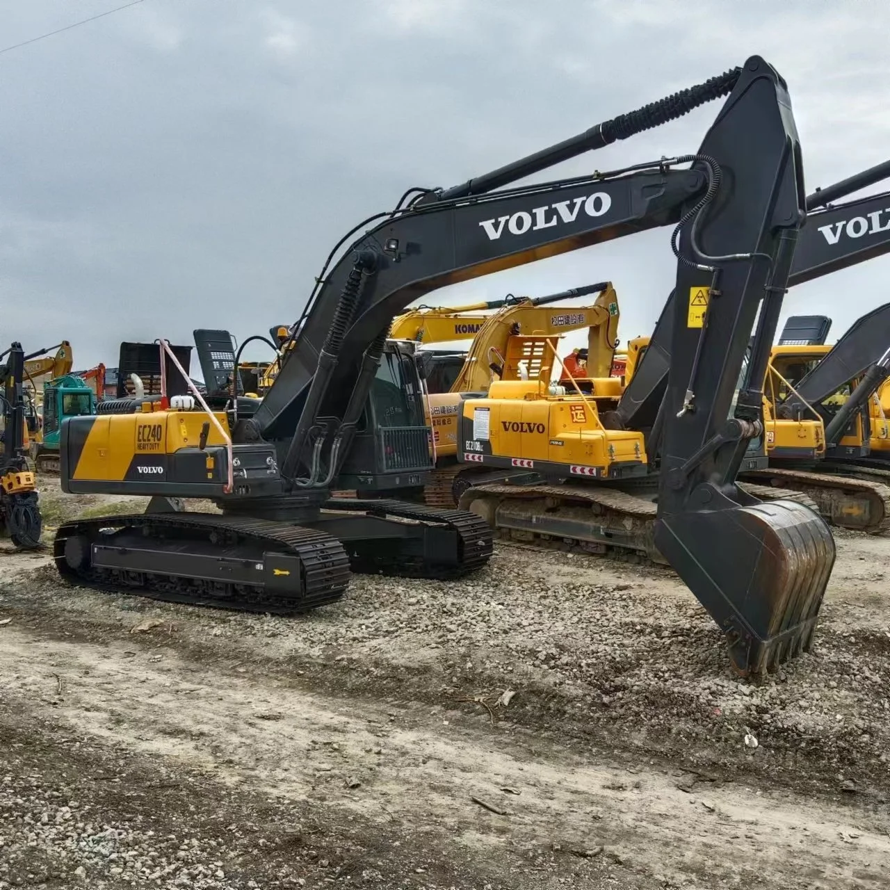 Boutique used volvo excavator for sale used excavator volvo EC240 EC240BLC EC210BLC with low price sale