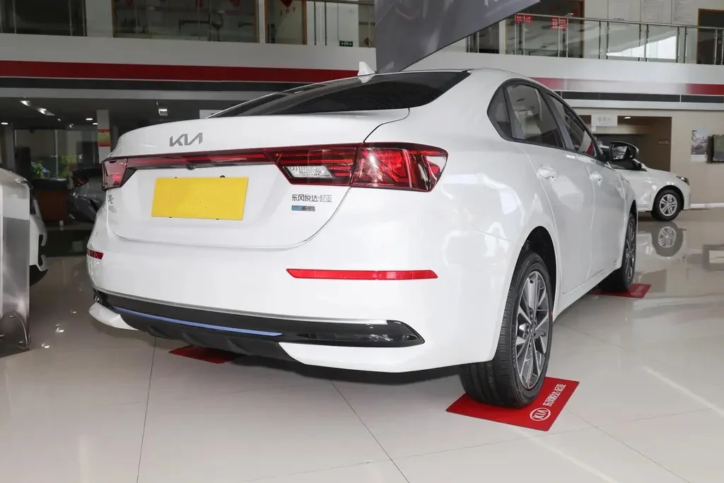 KIA K3 EV  Comfortable version 410K  White