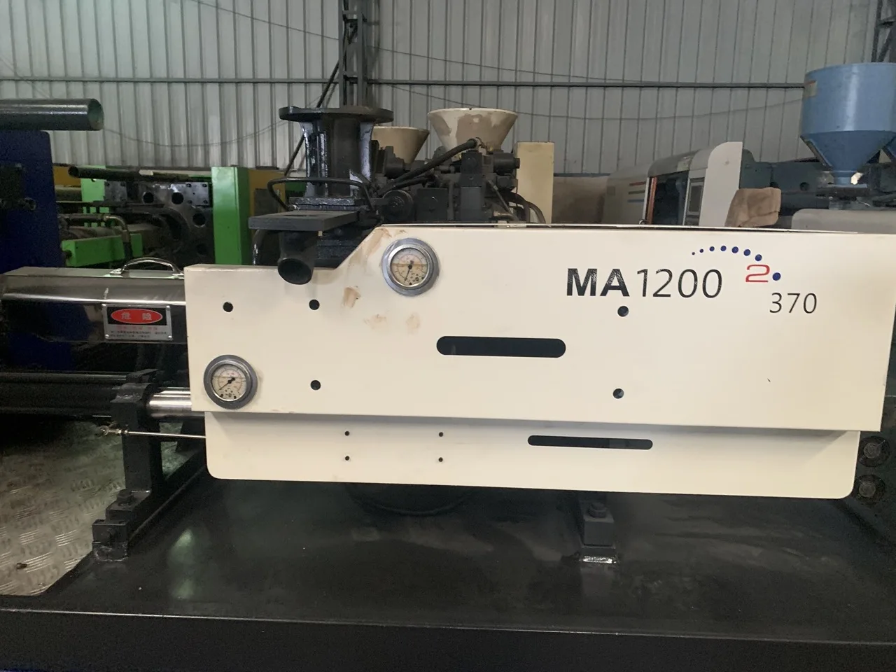 China mixed two color injection molding machine for making snorkeling frog shoes and Artificial Flower