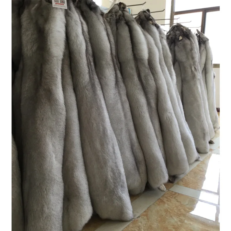 Hot Sale High Quality Warm Shaggy Real Fox Fur Skin Pelts For Women Scarf And Coat Fur Materials