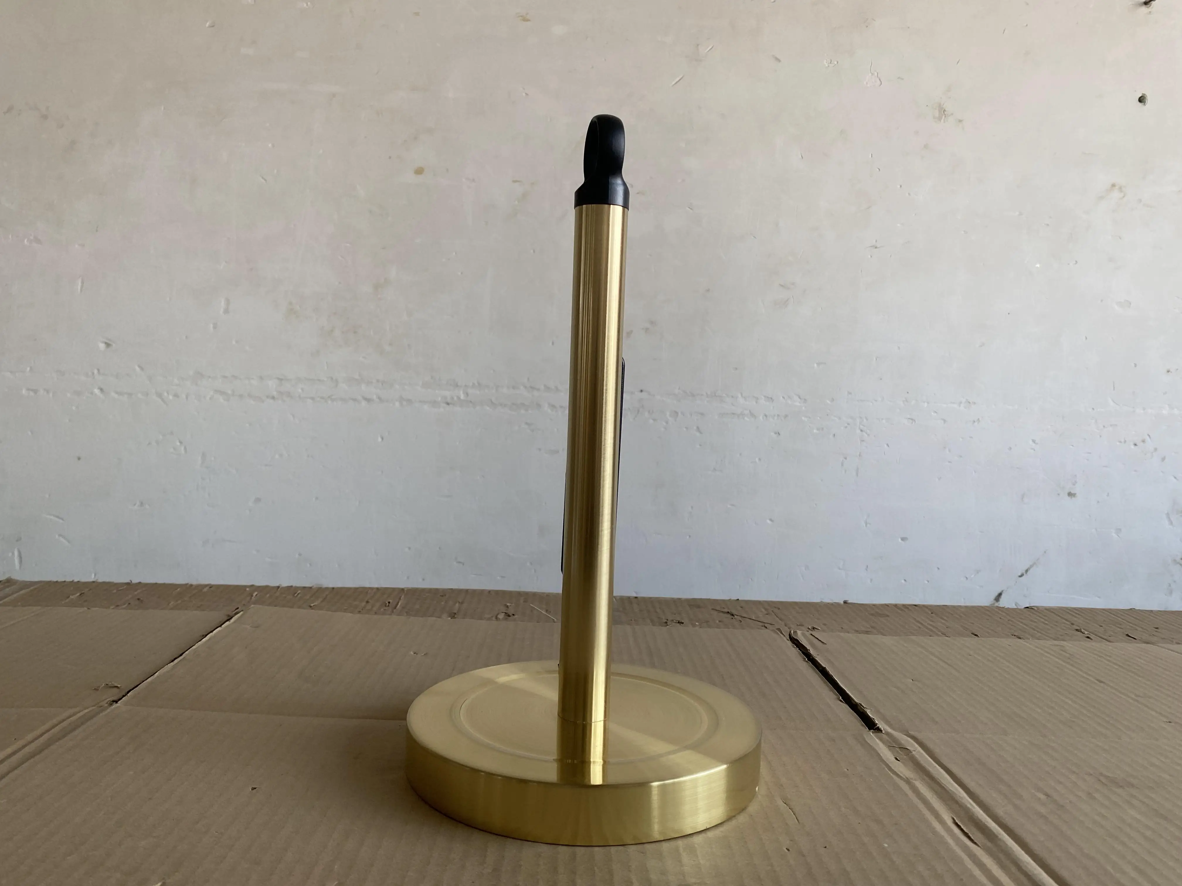 Mental Gold high quality hot selling paper towel holder for bathroom kitchen living room With mounting tool and specification