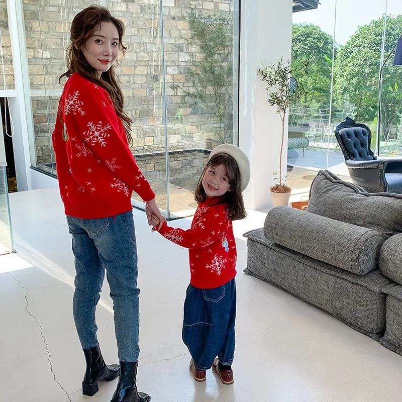 Cartoon Pattern New Fashion Family Matching Christmas Sweaters Mother and Kids Knitted Sweater For Winter