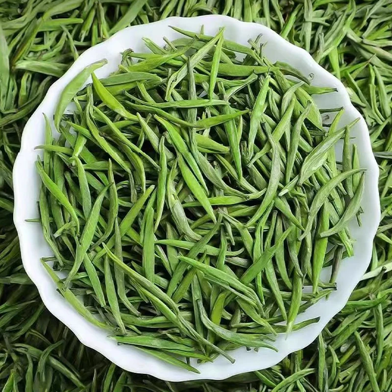 Hot selling wholesale vitality enhances natural high caffeine foam resistant  high mountain silver needle green tea
