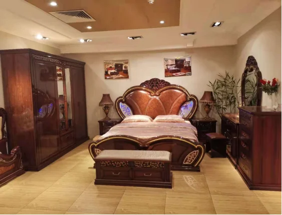 Saudi hot sale Home and Hotel Palace Royal Style Bedroom Set for Queen or King Size Bed Brown Colour