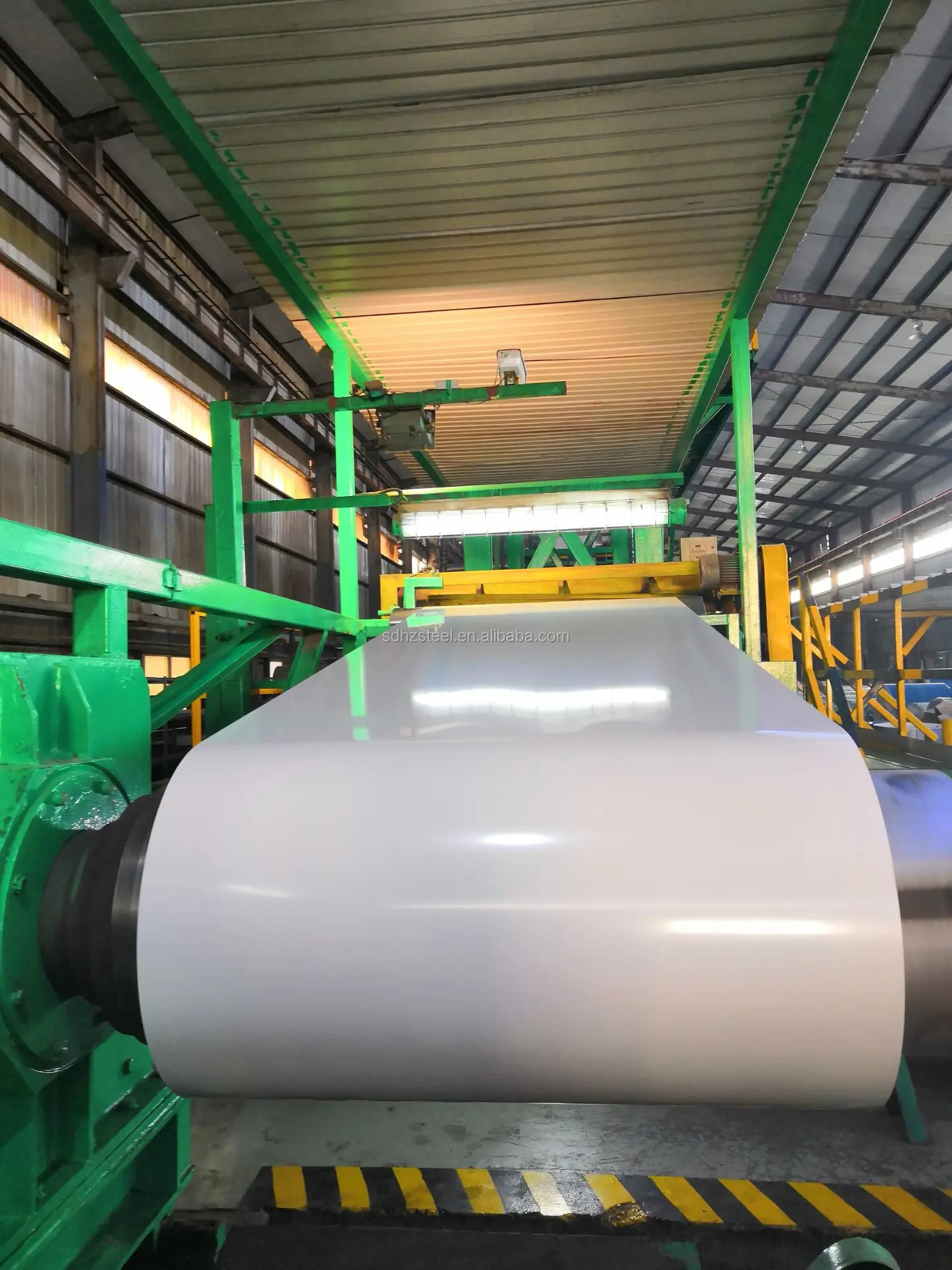 Low price good quality Prepainted  Glossy   Aluminum Coil