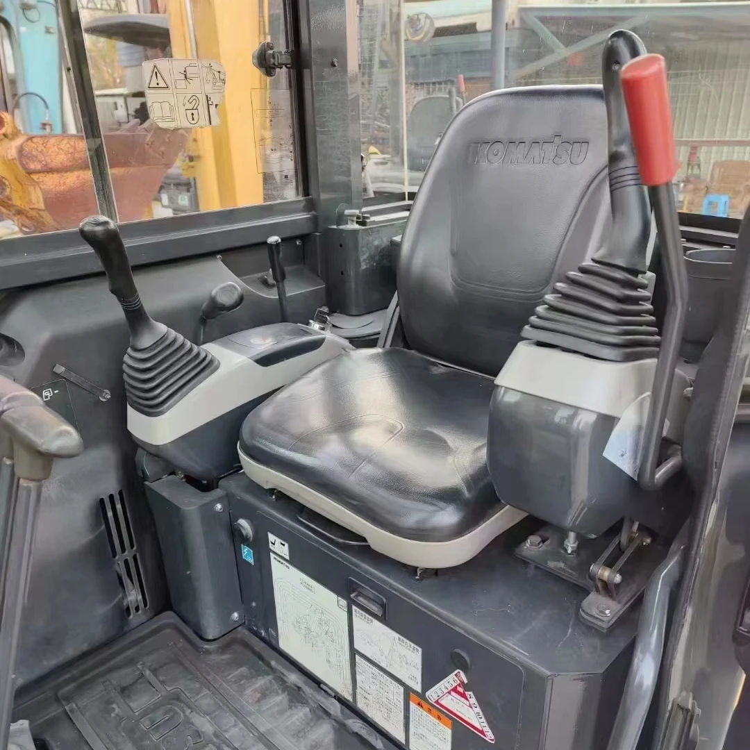 Экскаватор Komatsu PC40