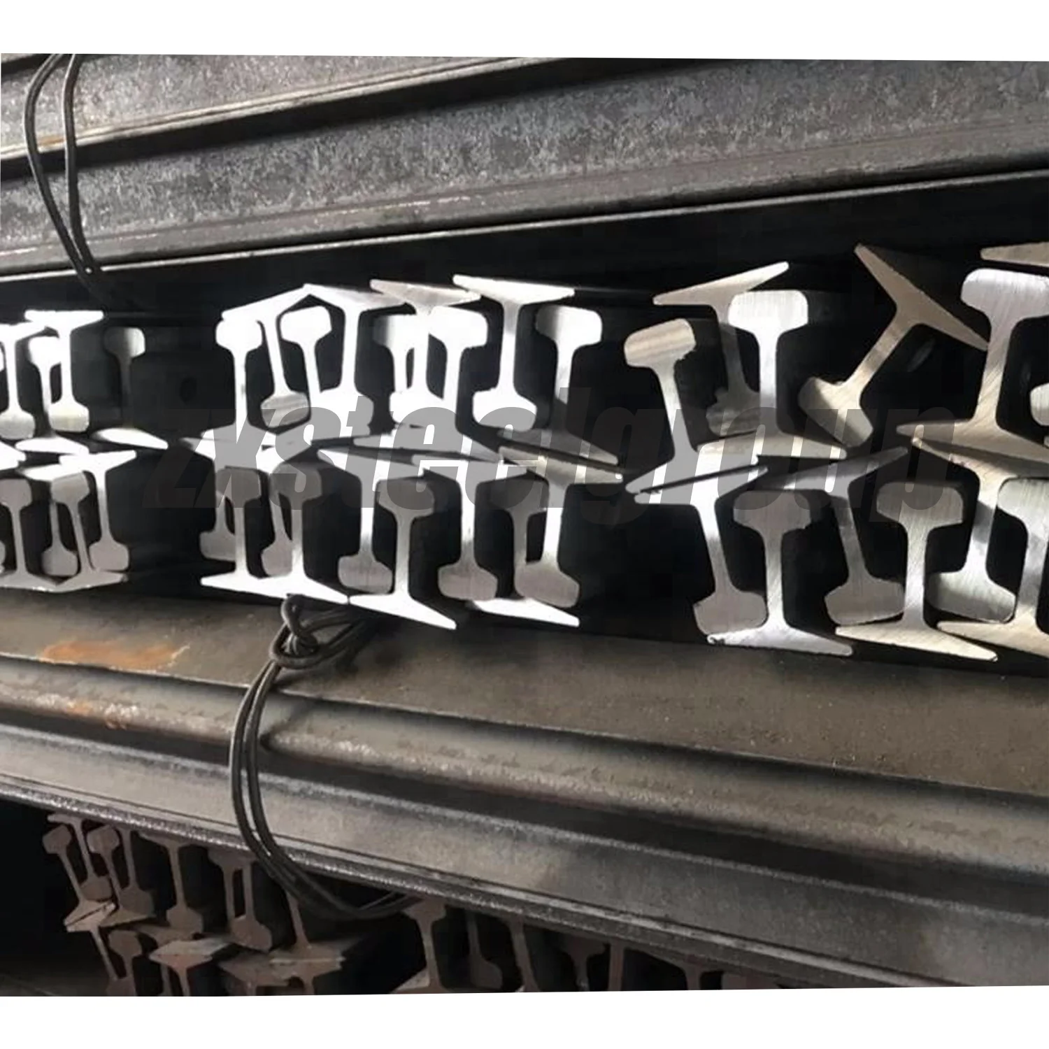 ASCE60 American standard of U71Mn for laying railway High quality 60Lbs steel rail