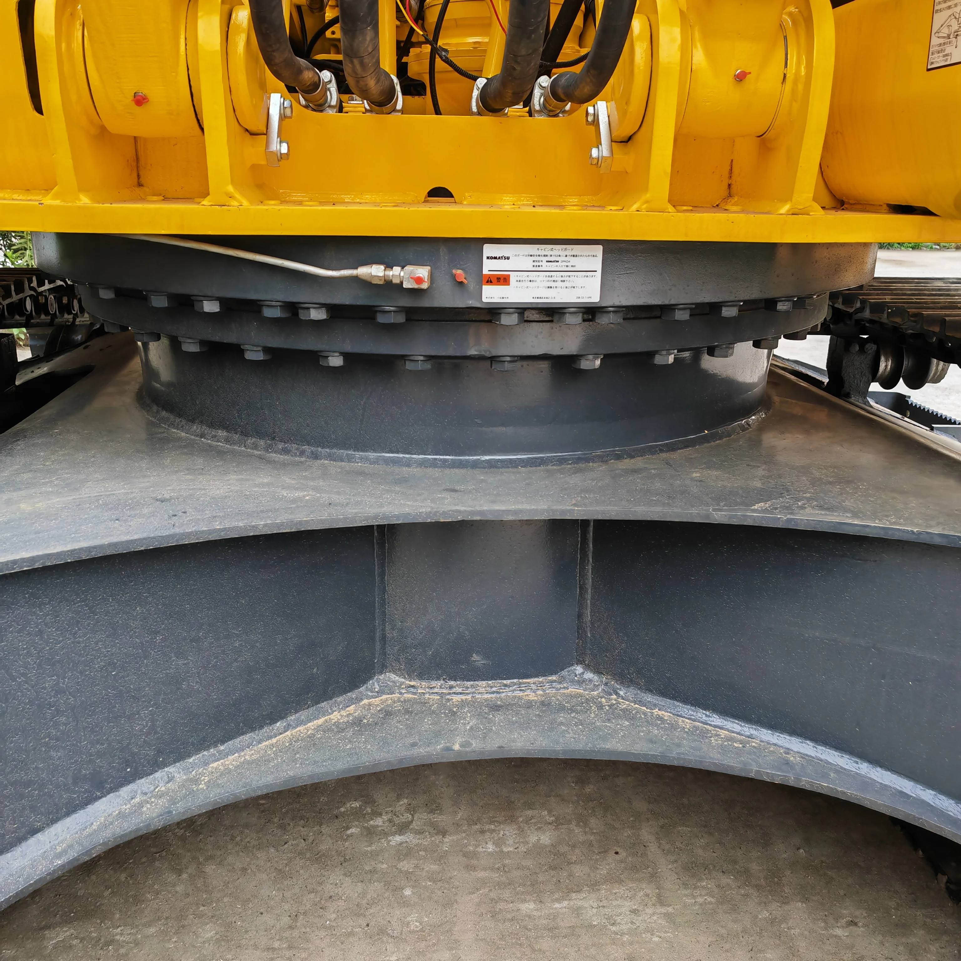 High quality KOMATSU PC200-8 used crawler excavator Japan