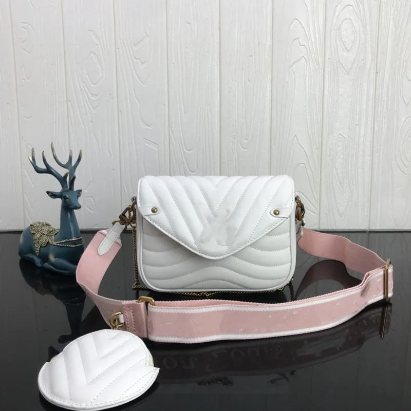 
Flyover trend luxury design leather ladies handbags are suitable for Gucciss ladies calfskin bags. 