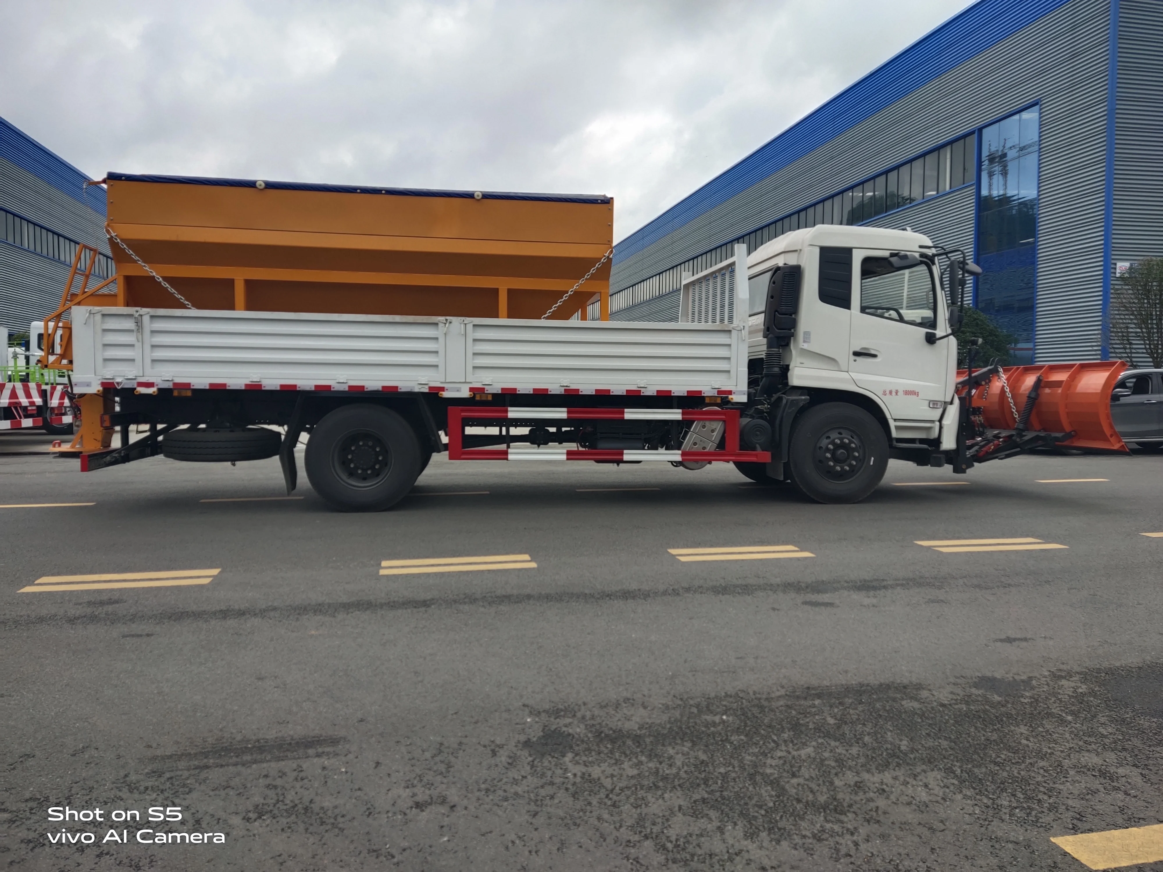 2-4m Multifunction Snow Removal Vehicles Remote Control Attachment Snow Plow