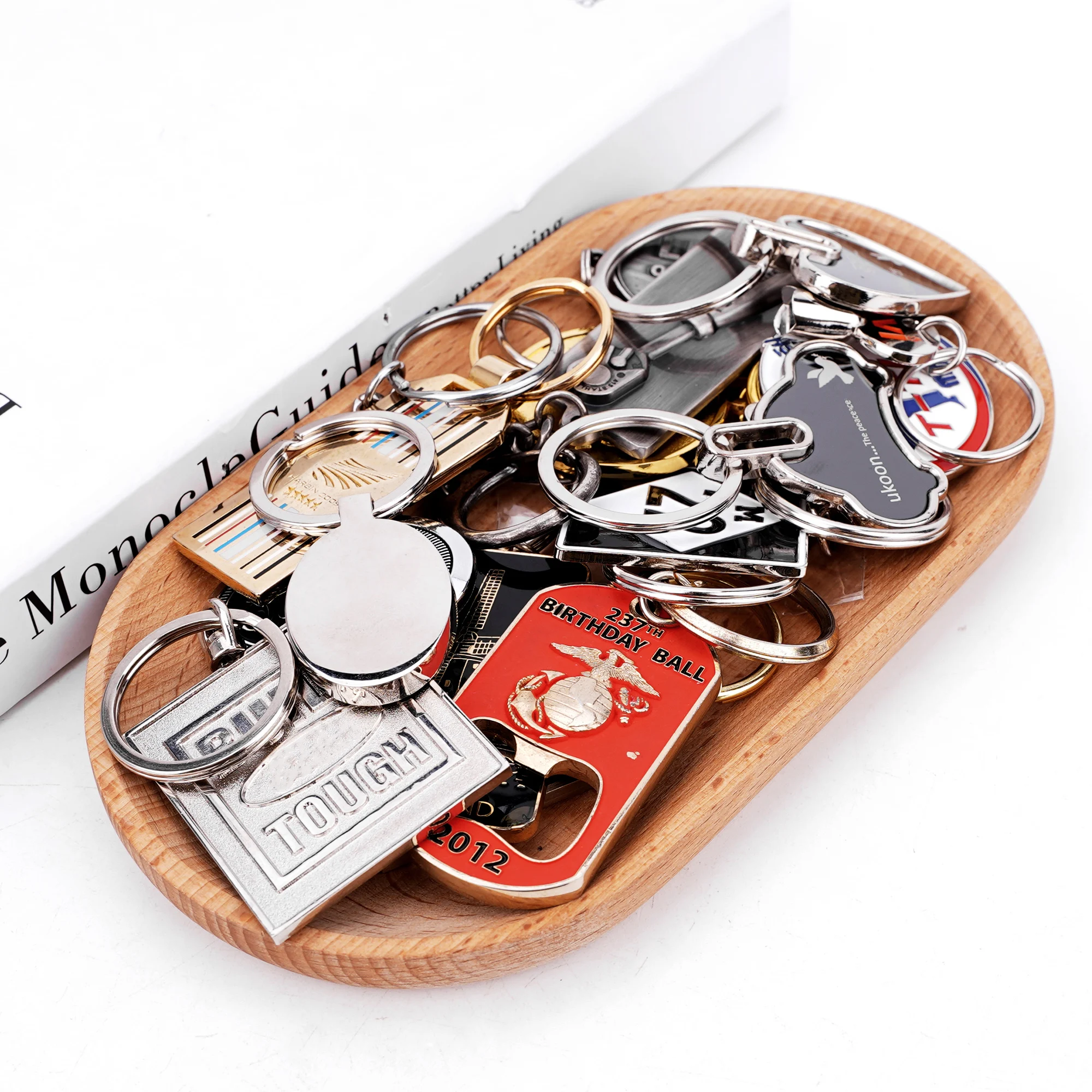 Cheap Custom Men Souvenirs Letter Keychain For Cars Metal Alloy Keychains Soft Hard Enamel Custom Keychain