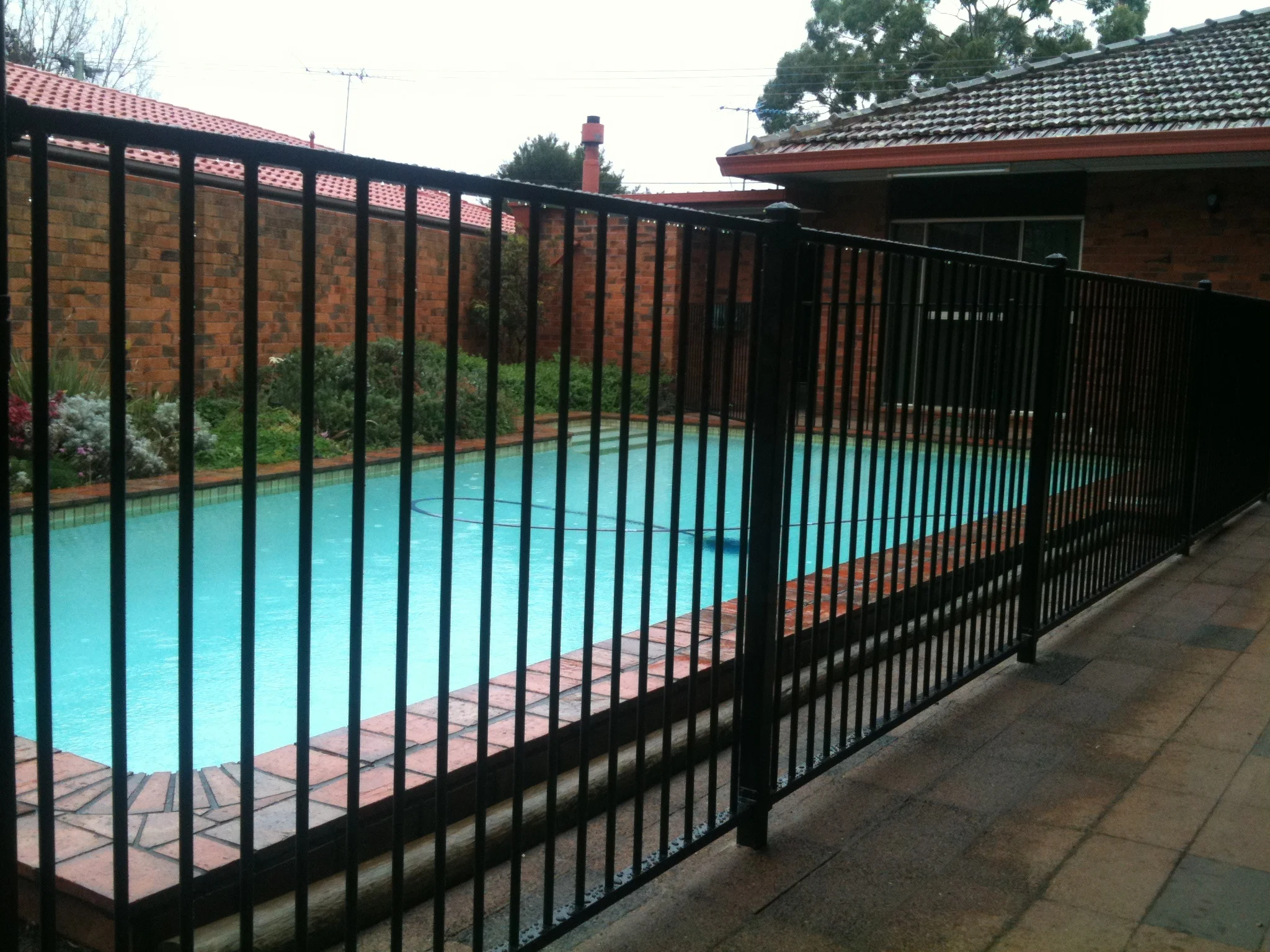  Заводская цена оцинкованный стальной декоративный забор кованые железные заборные панели с сертификатом ISO