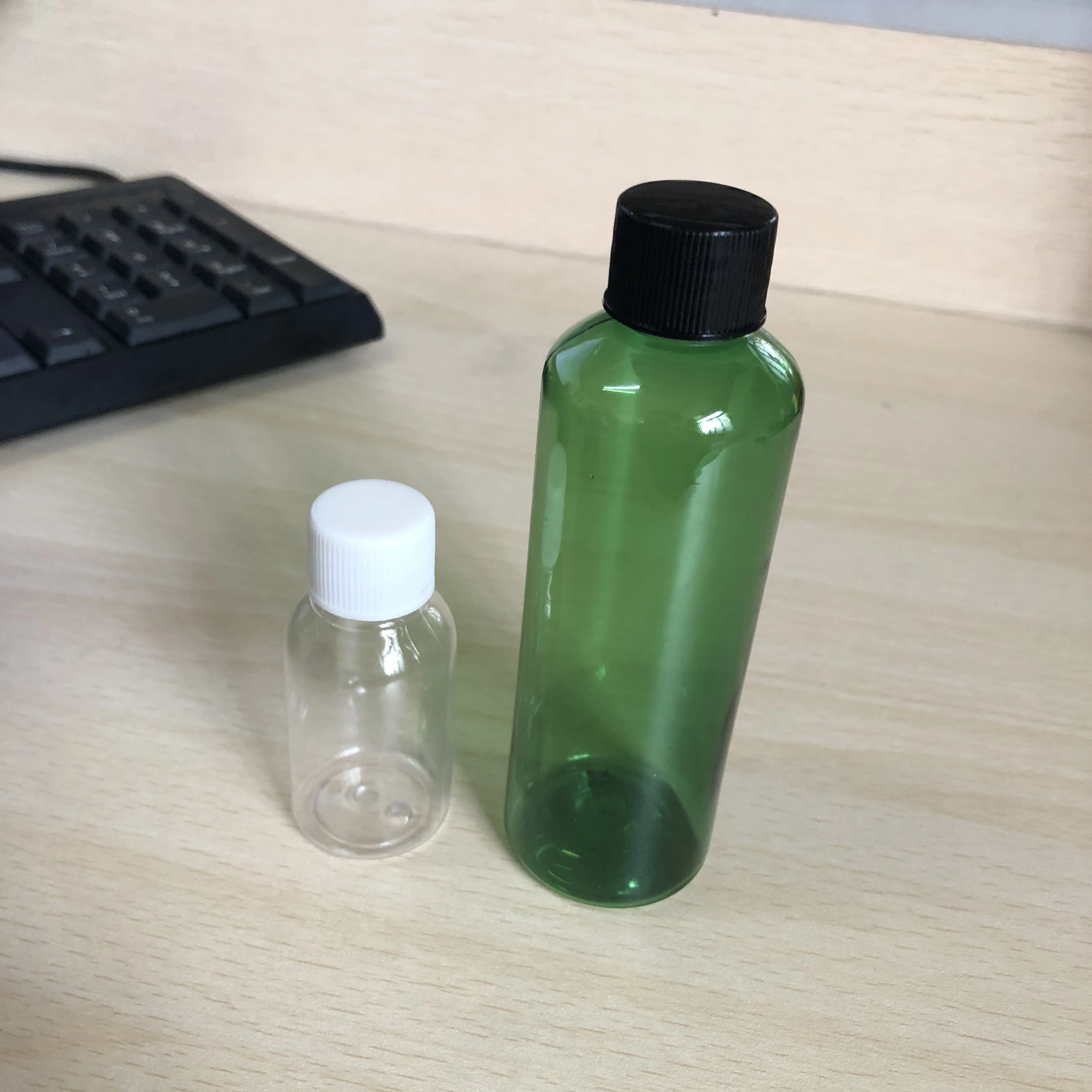 10ml 100ml Round PET Bottle With Black Screw Cap