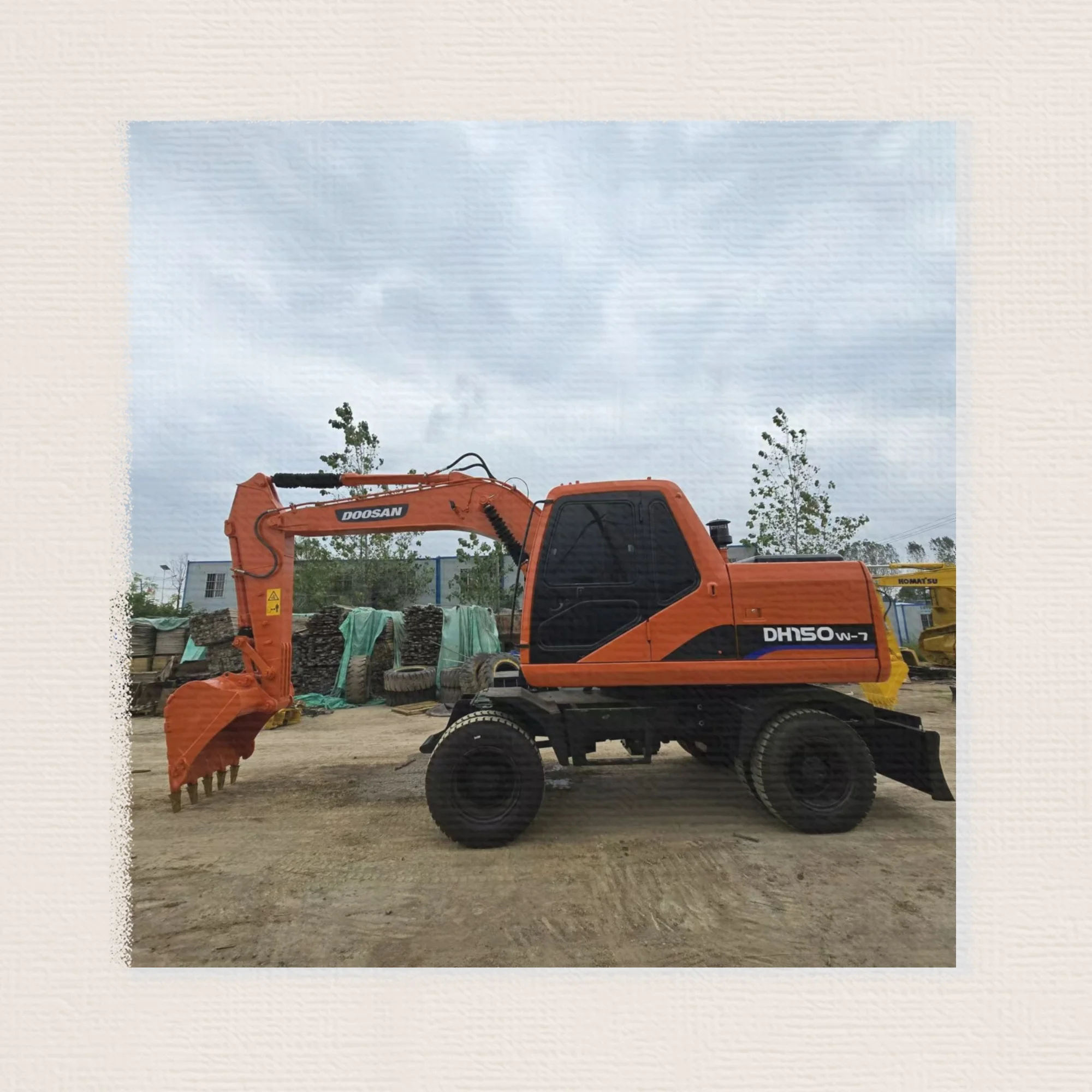 Wheel Type Bagger Used Doosan DH150 Wheel Excavator In Dubai DH150W-7 used wheeled excavator