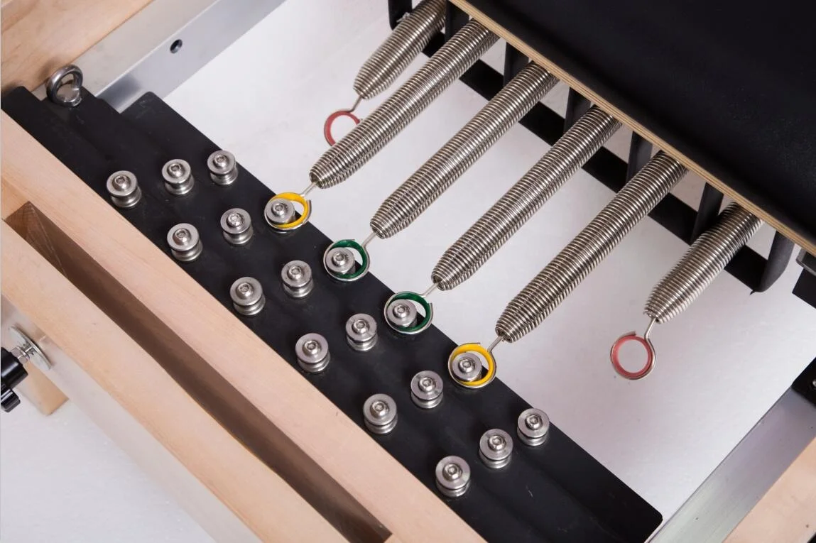 Коммерческий белый кленовый Пилатес реформер с полутрапециевидным сертификатом се