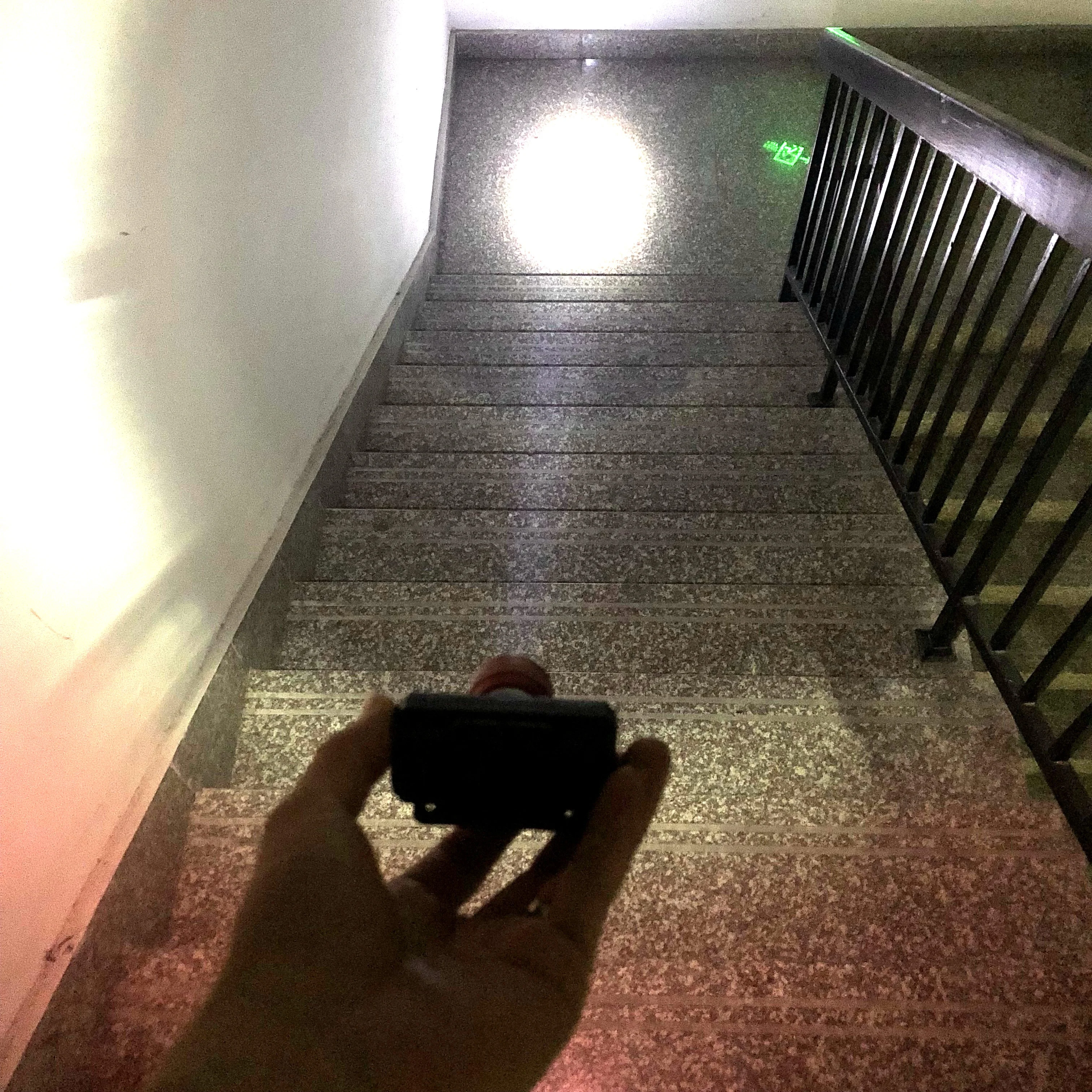 Налобный фонарь, водонепроницаемый светодиодный фонарь с регулируемым расстоянием луча, с зарядкой от USB, для кемпинга, путешествий, охоты