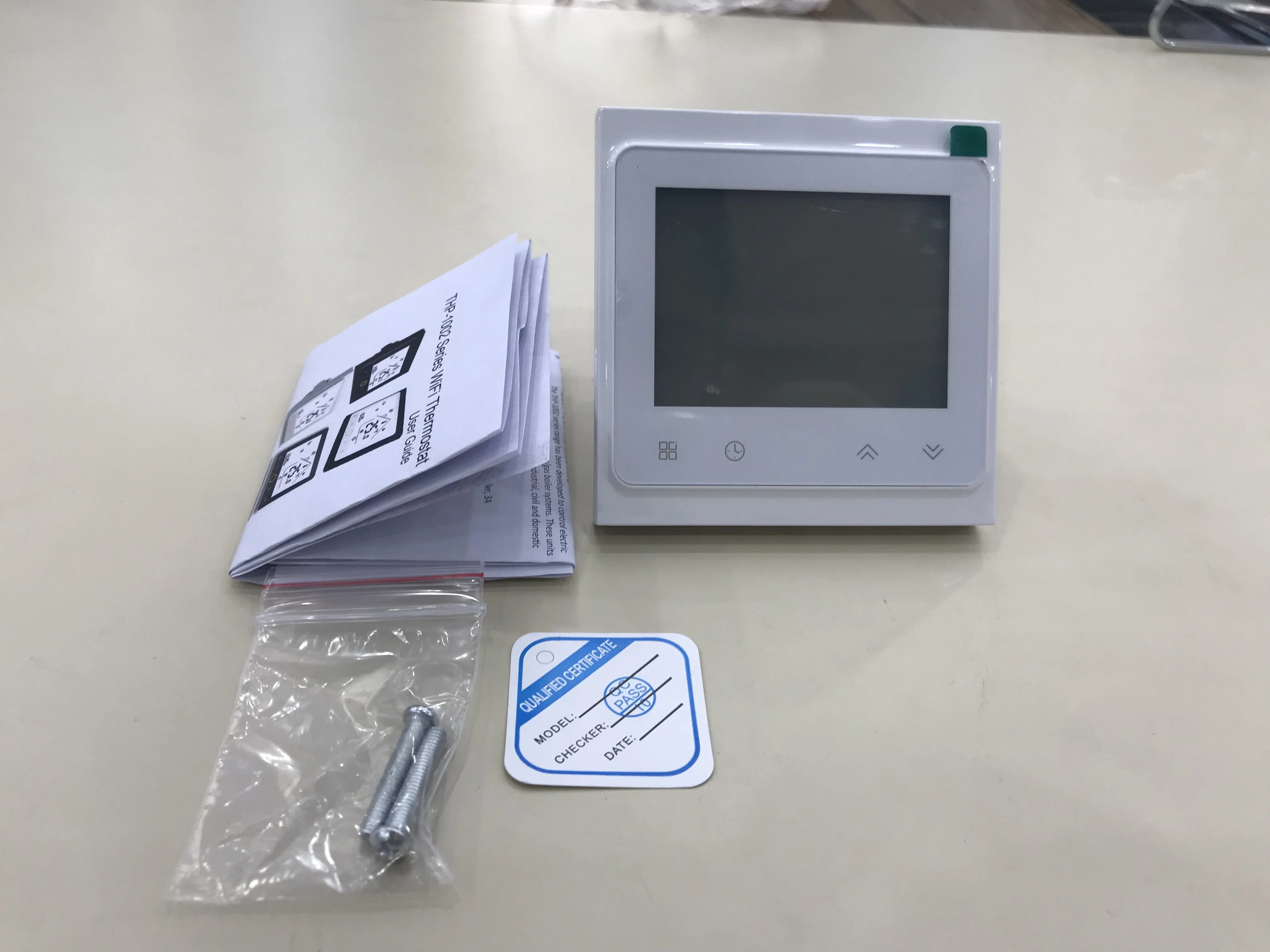 Digital Room Thermostat Intelligent WIFI Temperature Controller For Floor Hot Water System And Radiotor