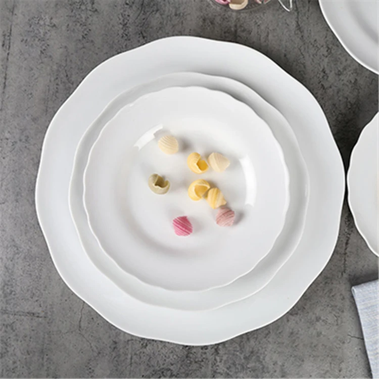 Рекламная Высококачественная Белая Керамическая сервировочная тарелка различных размеров с волнистым краем для ресторана