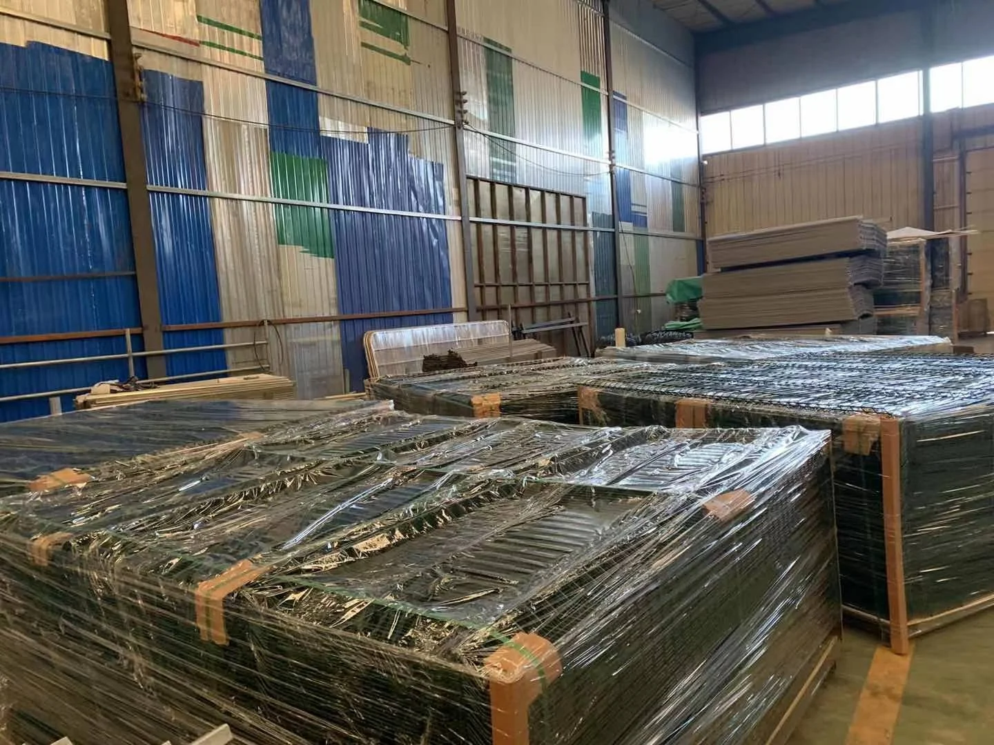 Hot Sale 3D Curved Welded Wire Mesh Fence PVC and Galvanized Steel Frame Easy Assembly for Farming & Garden Trellis