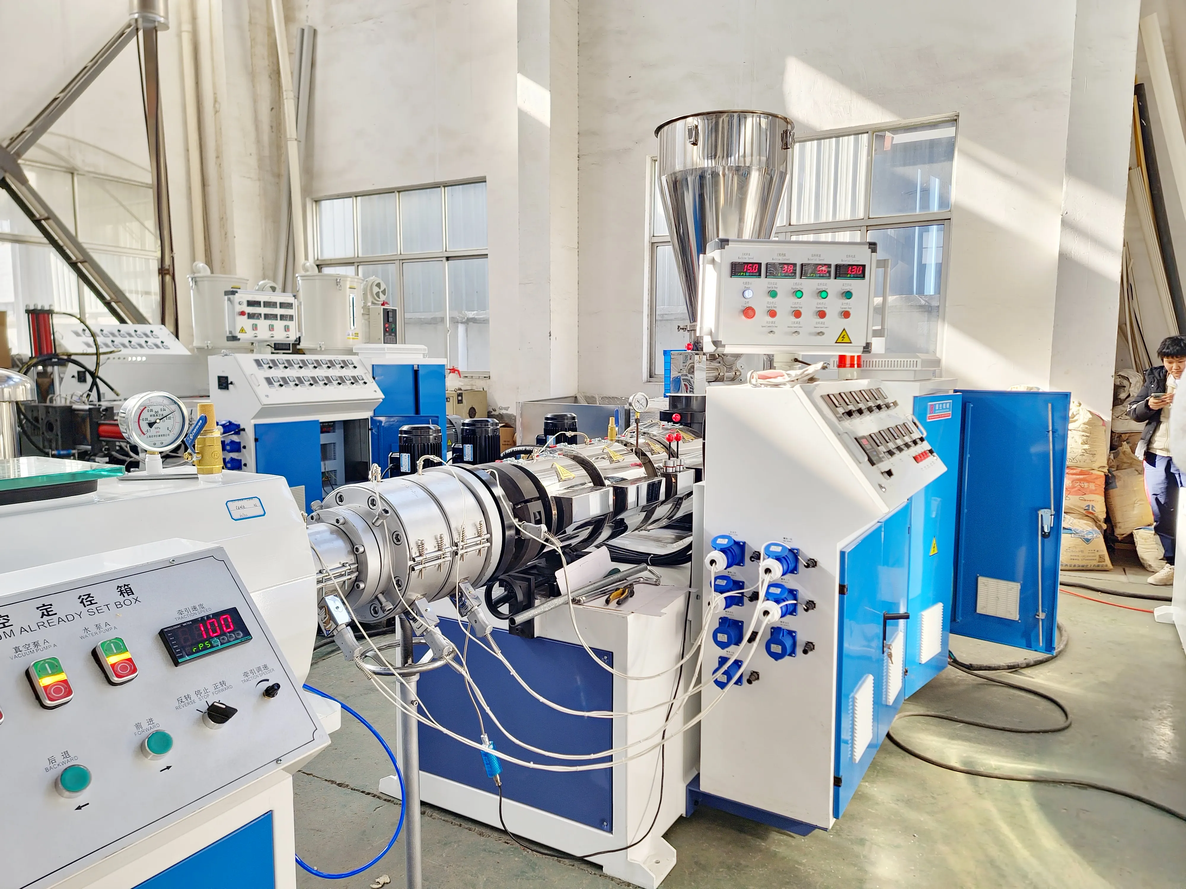 Plastic PE HDPE LDPE PPR UPVC CPVC PVC Pipe Water Gas Oil Supply Pipe Tube Extrusion Twin Double Screw Extruder Making Machine