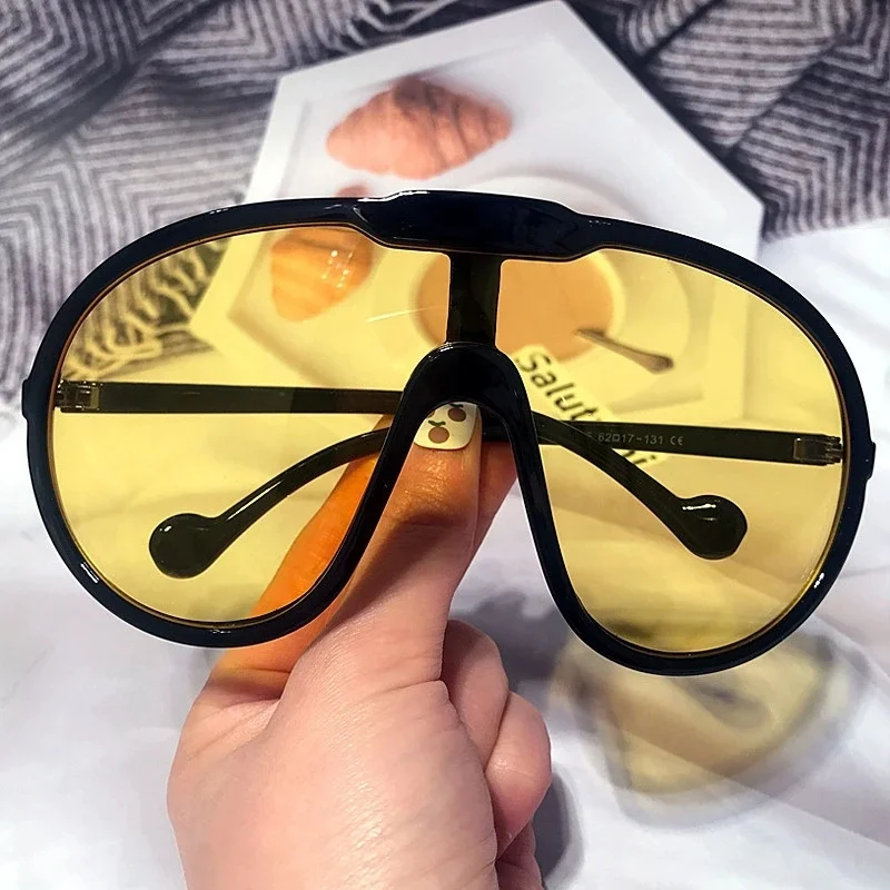 365 New Plastic Frame One-piece Lens Vintage Oversized Windproof Sunglasses For Women 2023