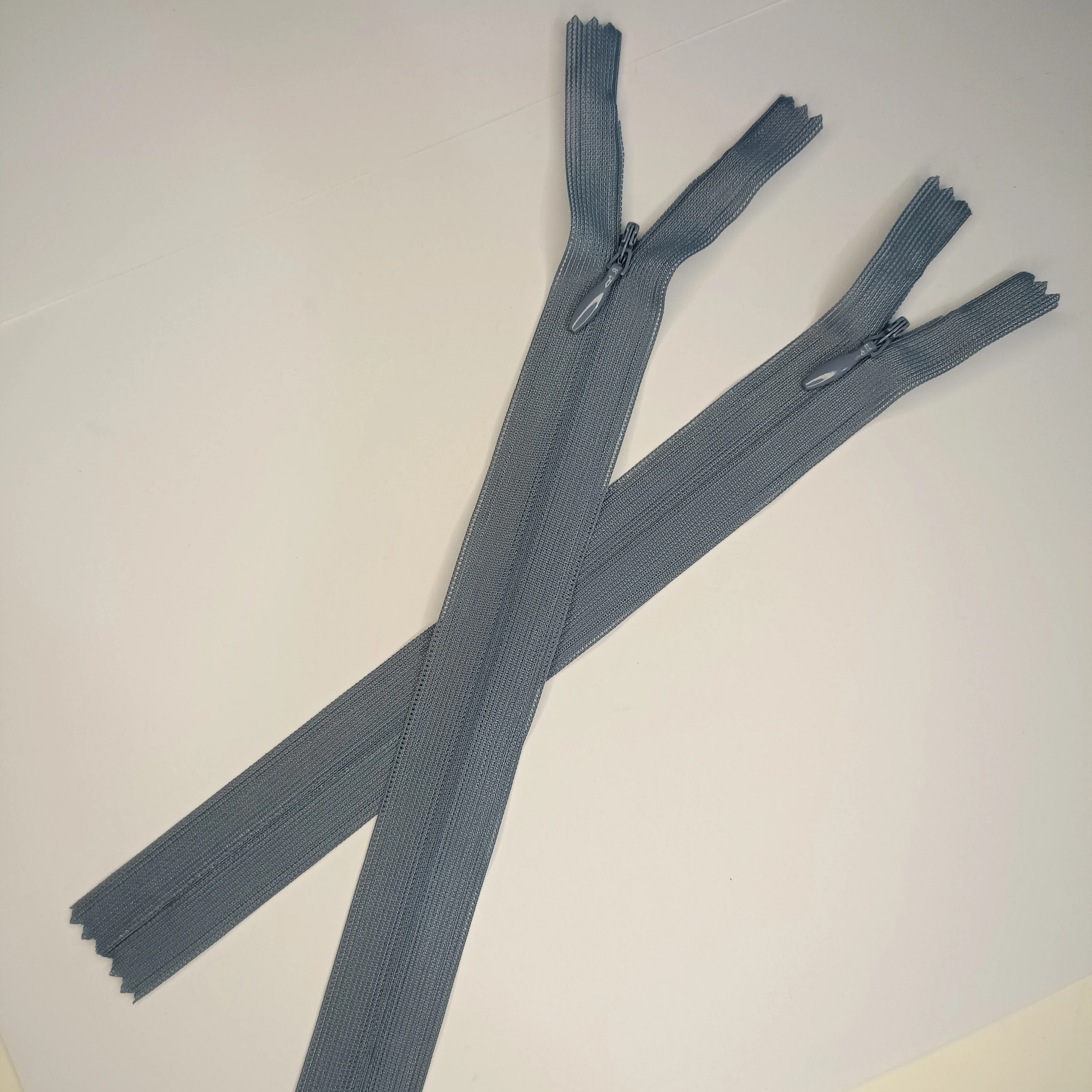 Dress special Factory direct good quality Zip 3# Invisible cloth edge closed end zippers with sliders for clothing