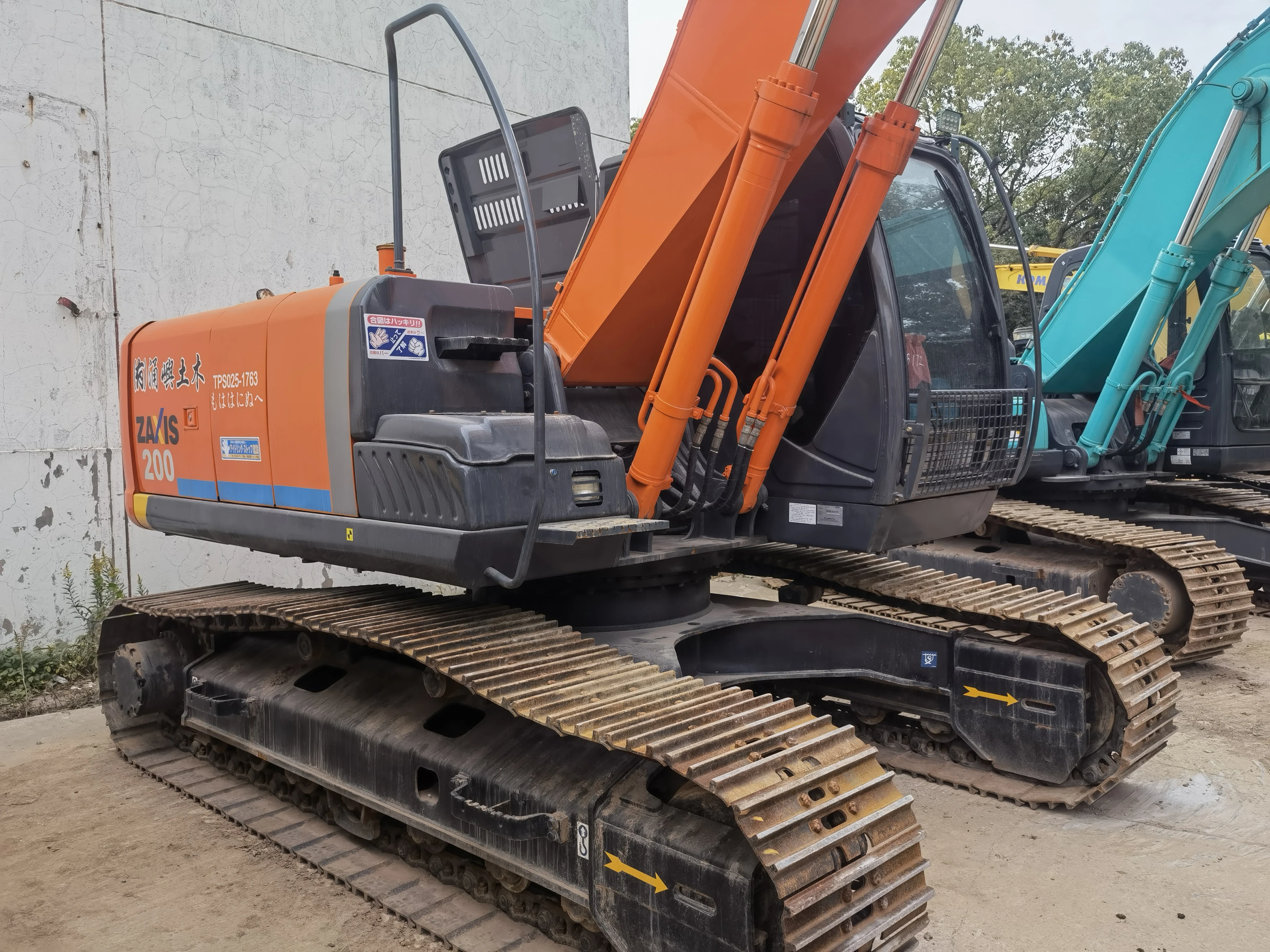 Japan second Hit Hitachi ZX200-3 экскаватор 20ton ZX200 для продажи