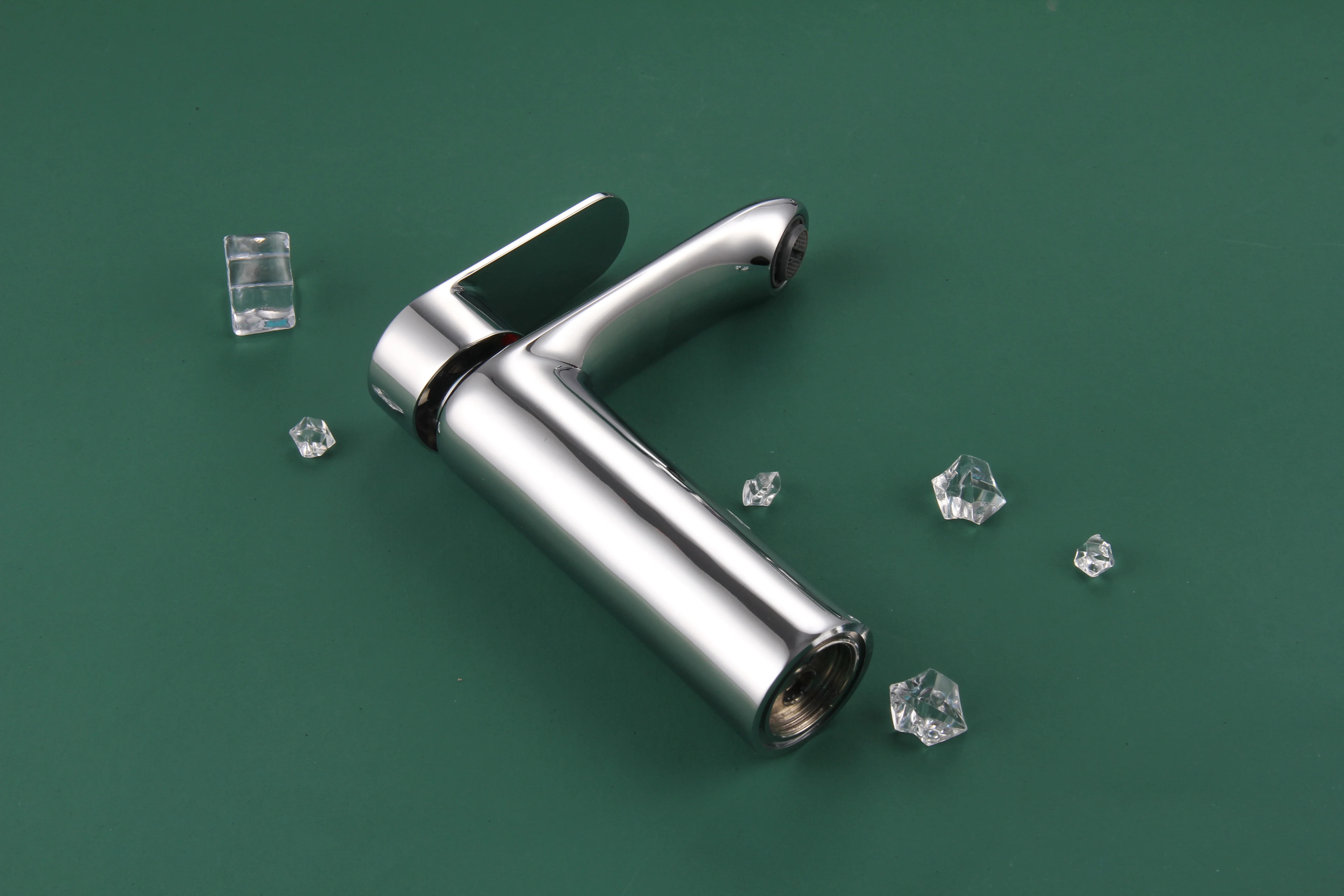 Beautiful Zinc Material Deck Mounted SIngle Handle faucets mixer taps basin mixer