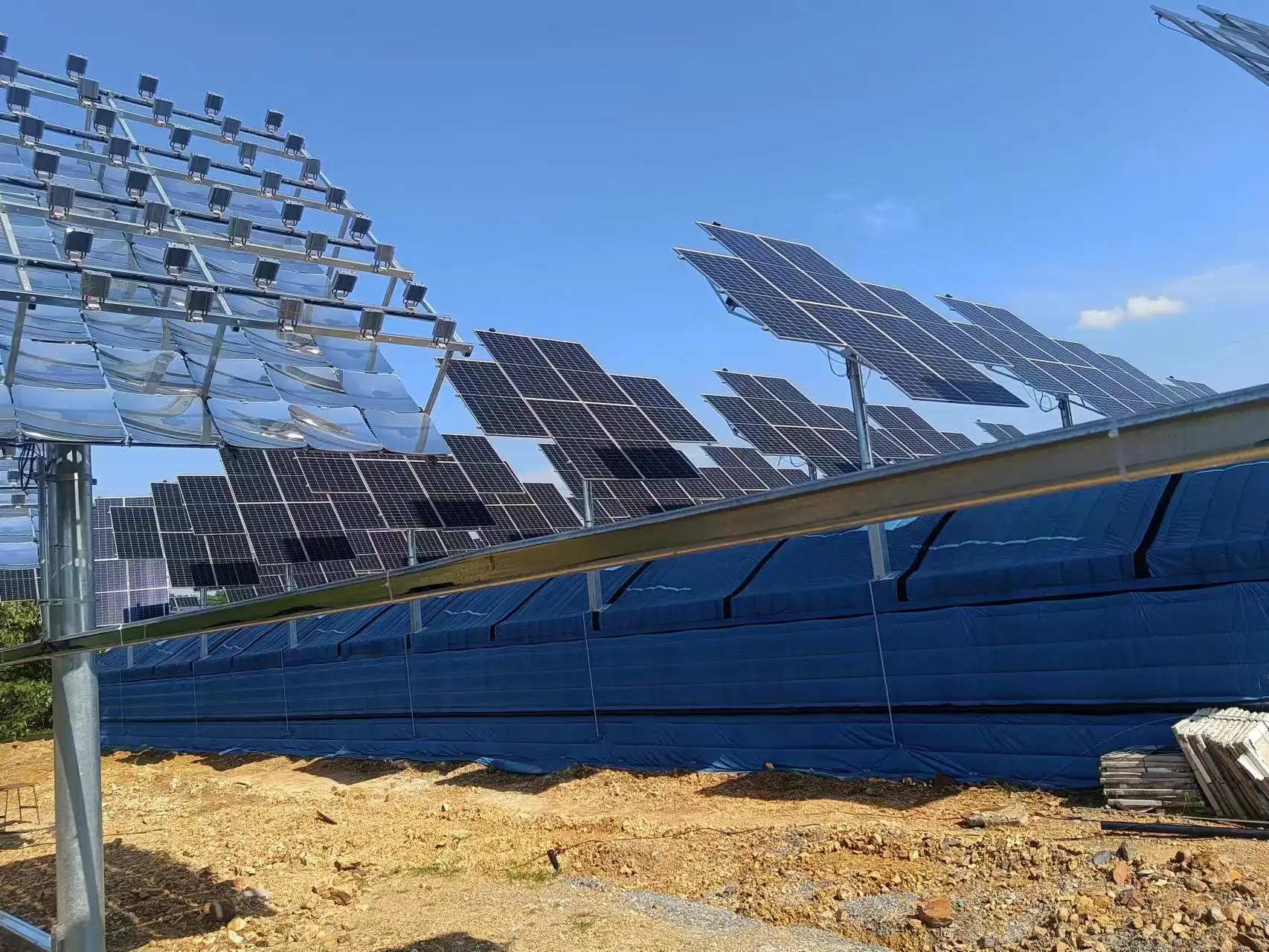 Smart Dual Axis On-Grid PV Tracking System 10kW Wifi Tracker Sun Power Clean Energy BIPV Solar Power Home Use Generation T4.5