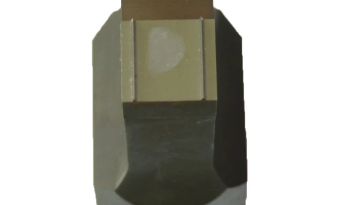 Horn for auto open end zipper ultrasonic cutting machine