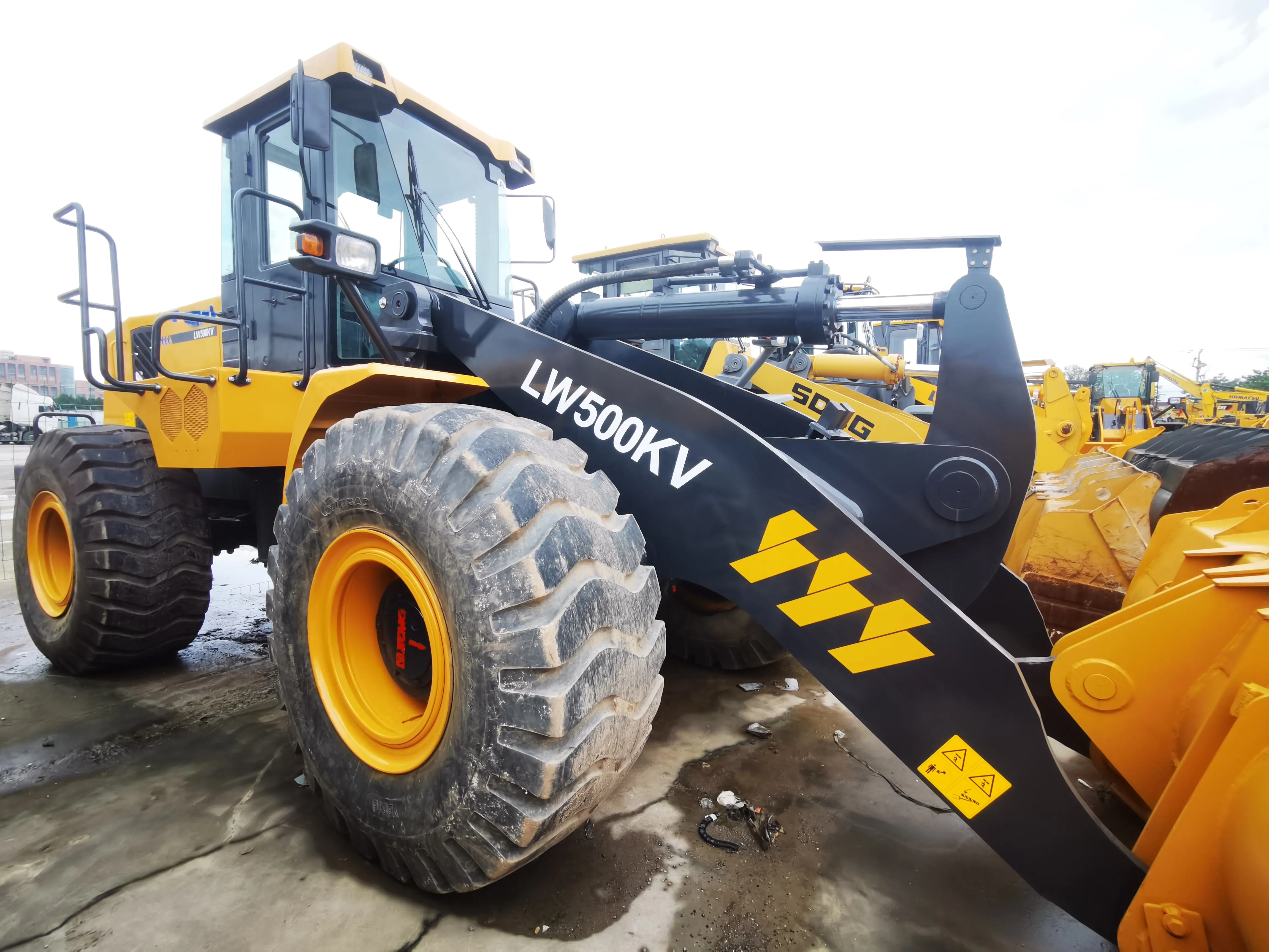 High Quality Used LW500KV 5ton Front Wheel Loader 162kw Weichai Engine Cheap Sale Farm Used Backhoe Loader Excavator 5 ton Rated