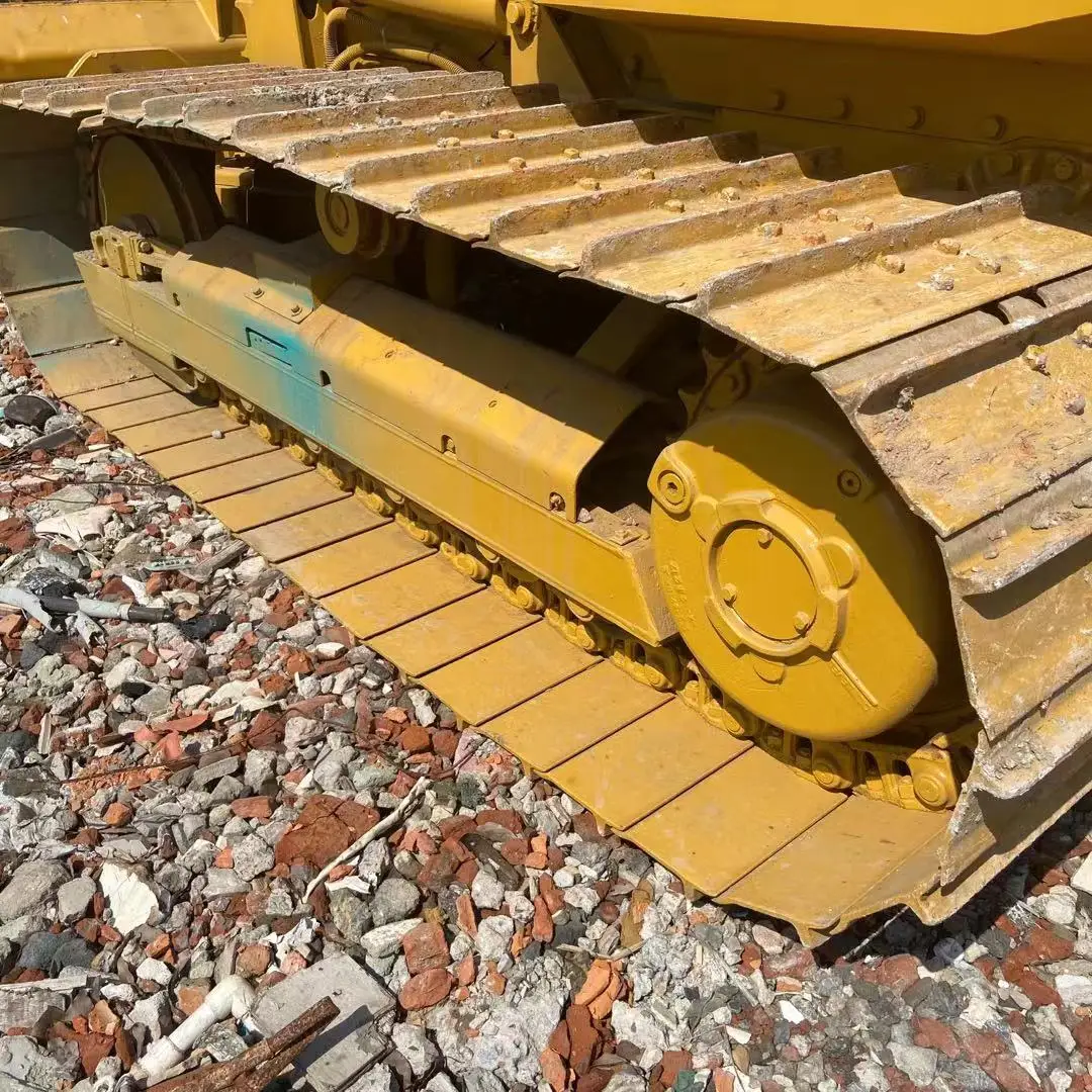 Cheap price Used D4C bulldozer Japan /made second hand D4C Bulldozer on sale