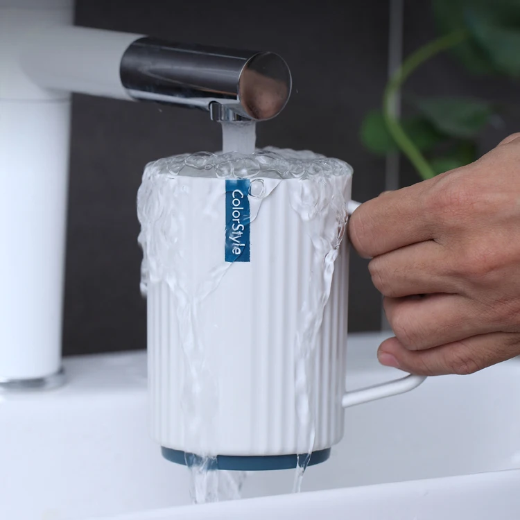 BPA Free Multipurpose Bathroom Gargle Toothbrush Holder Coffee Water Cup 13 oz Plastic Mug With Handle For Drinking