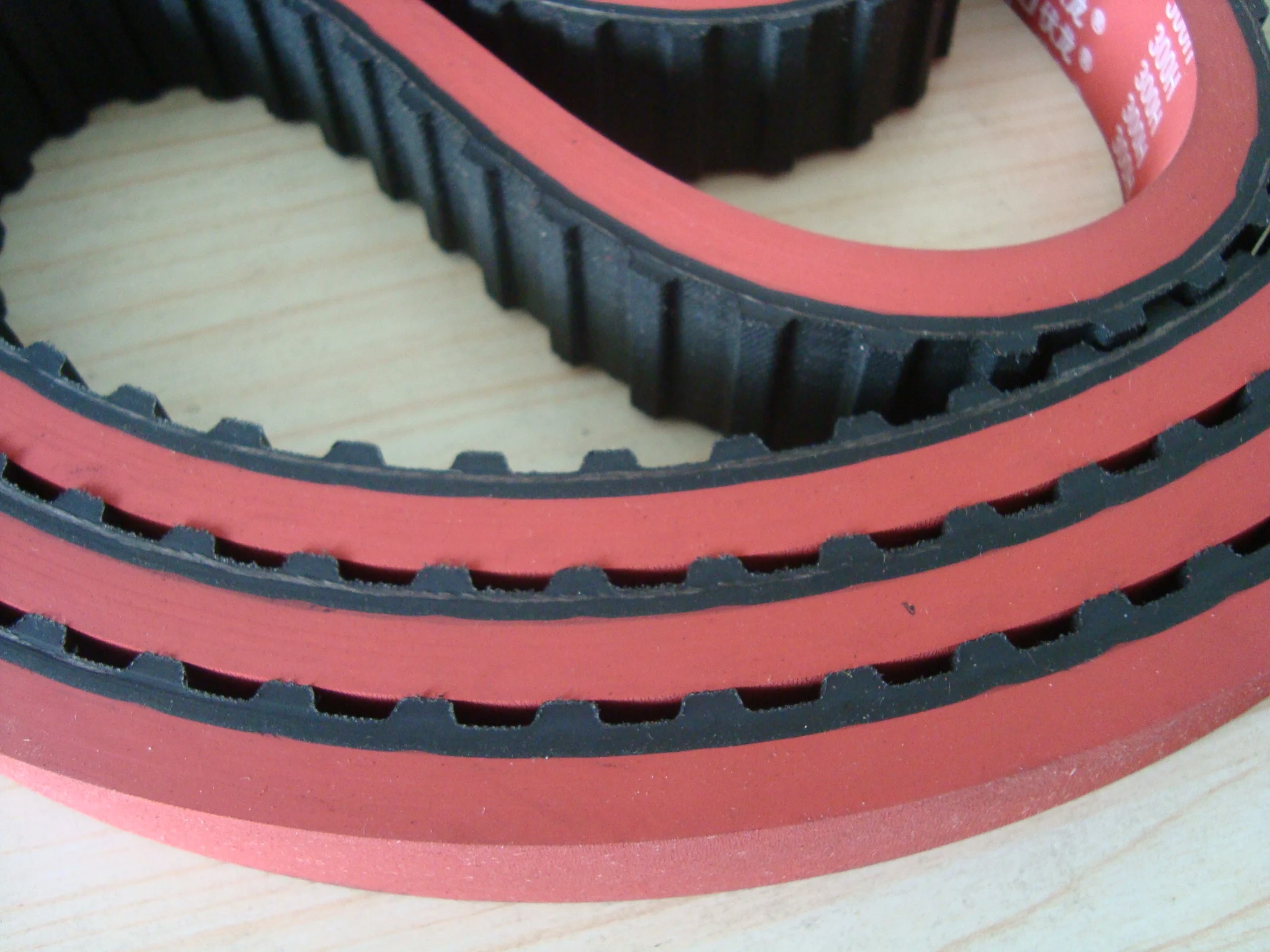 Super Quality  OEM GT2 T2.5 T5 AT5 T10 HTD3M HTD5M XL MXL Belts Timing Industrial Timing Belts