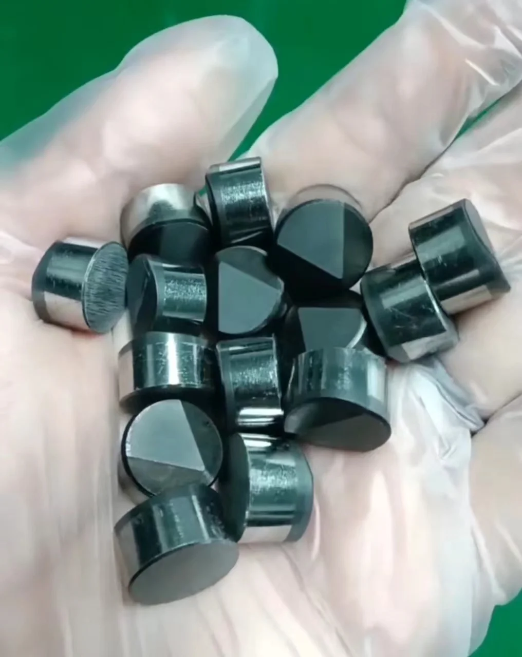 1305 Special shaped PDC Cutters for rapid drilling in mines