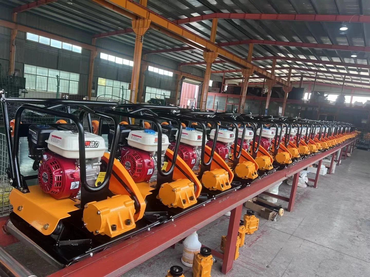 High Quality Power Construction Machine Vibrating Gasoline Compactor Ground Floor Asphalt Soil Plate Compactor For Construction